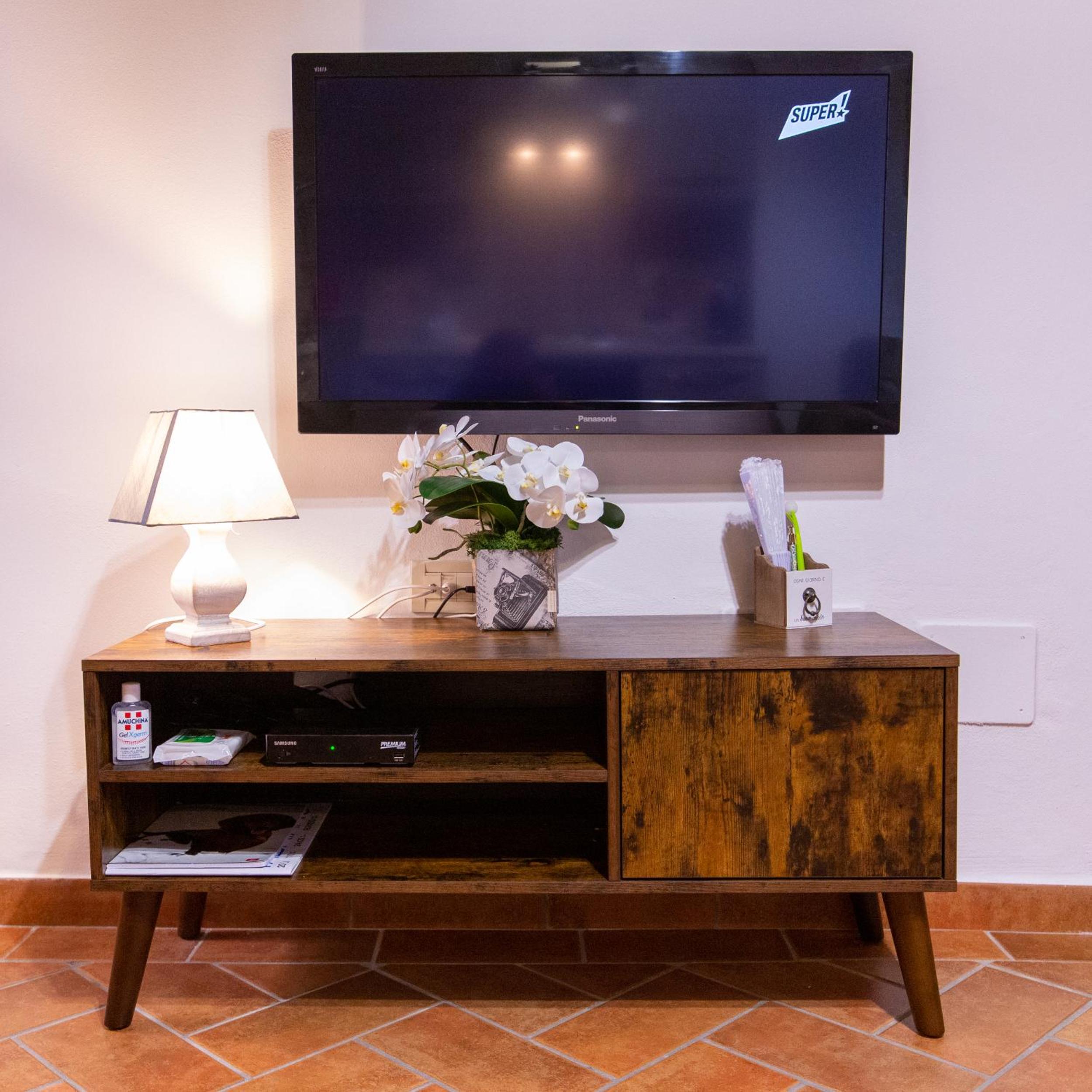 One-Bedroom Apartment - Photo 42