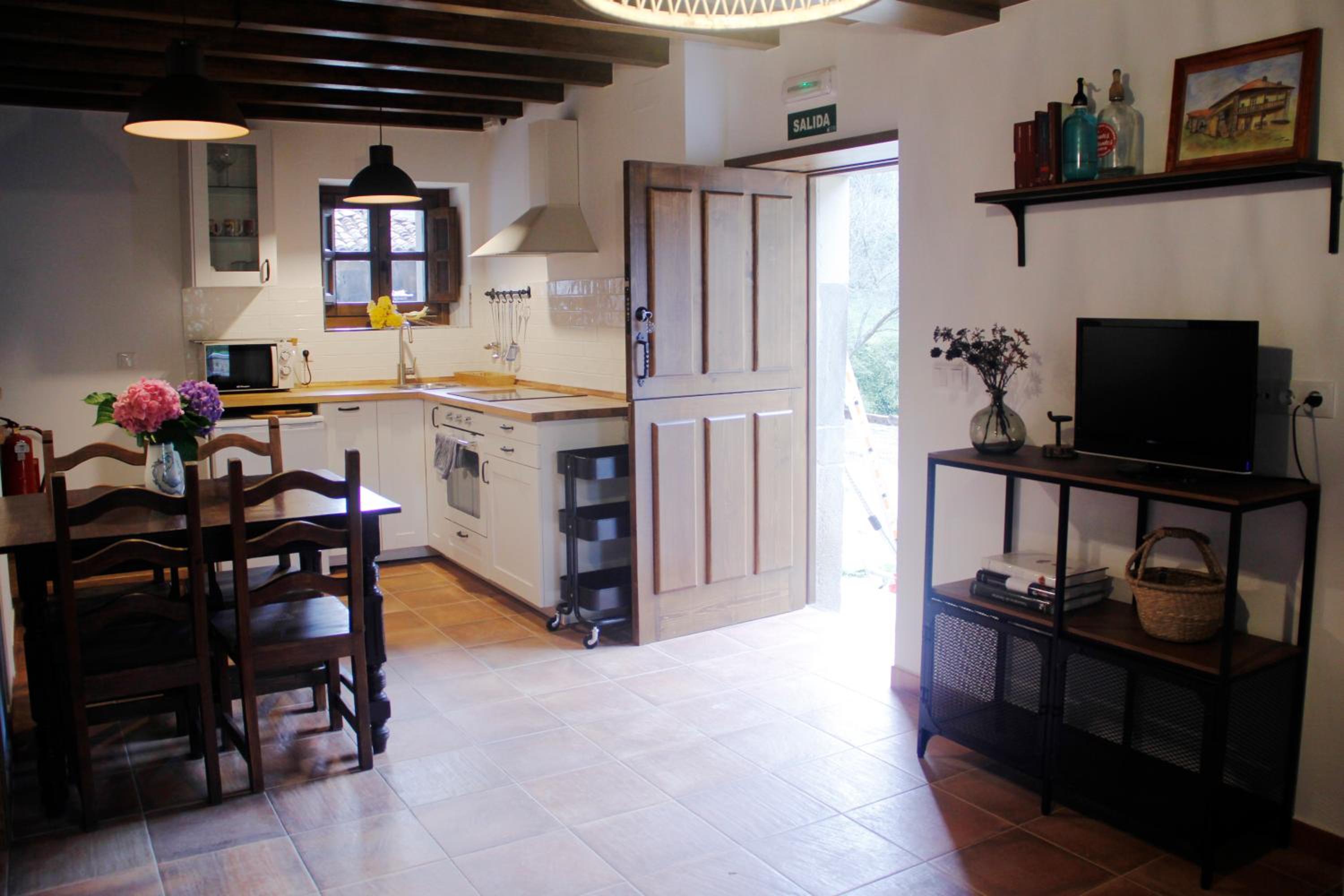 Two-Bedroom House photo 3