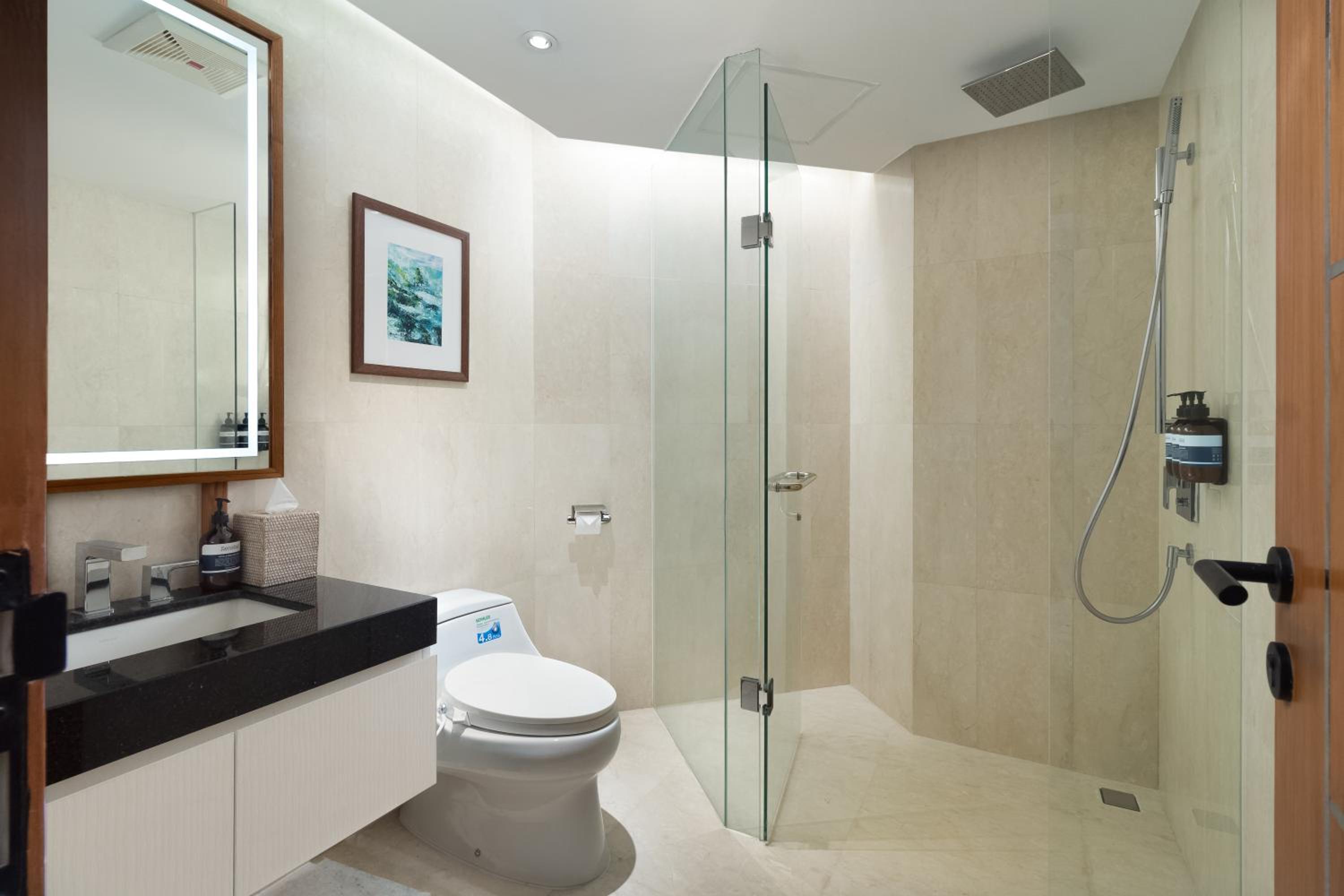 Two-Bedroom Suite - Photo 2
