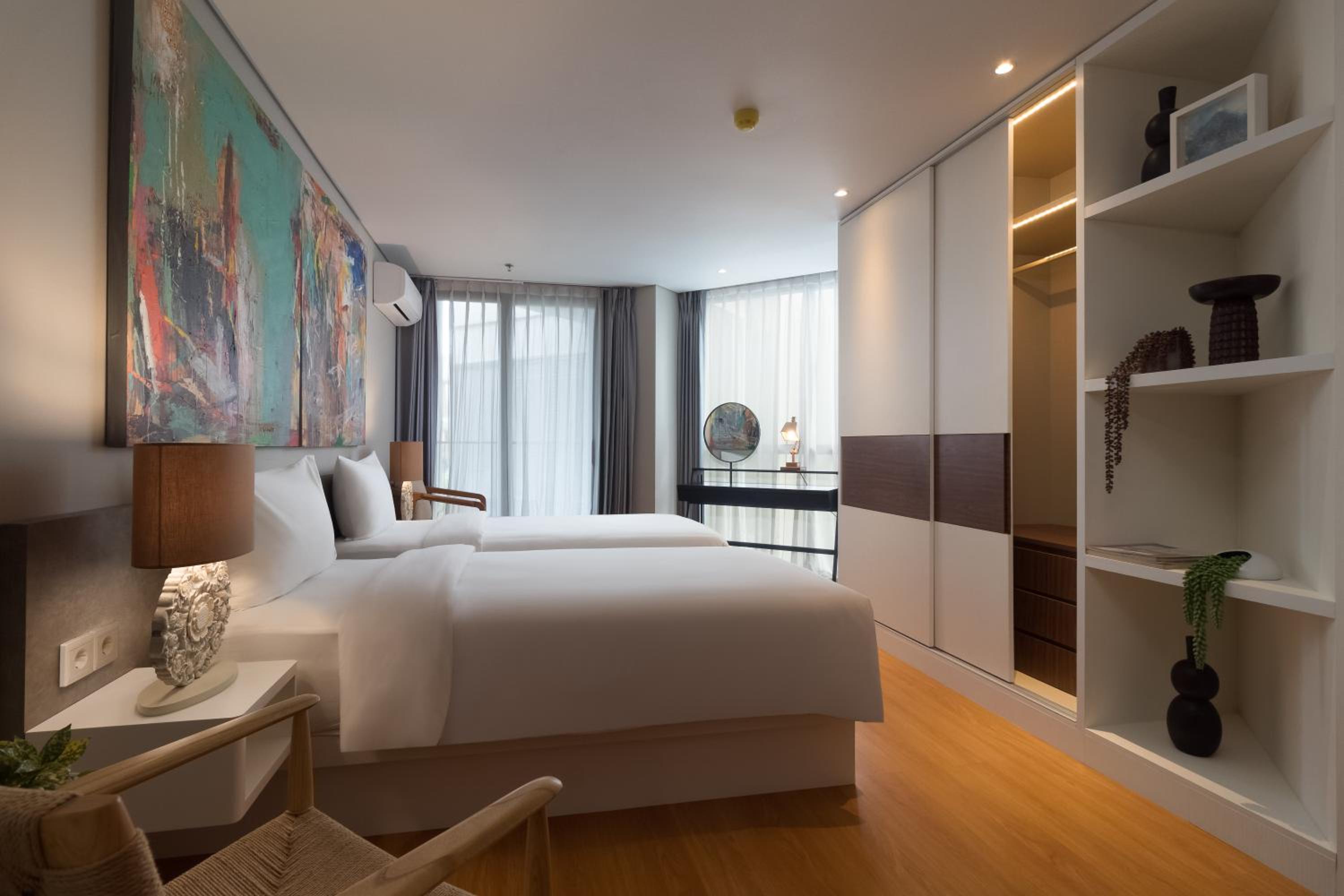 Two-Bedroom Suite - Photo 8