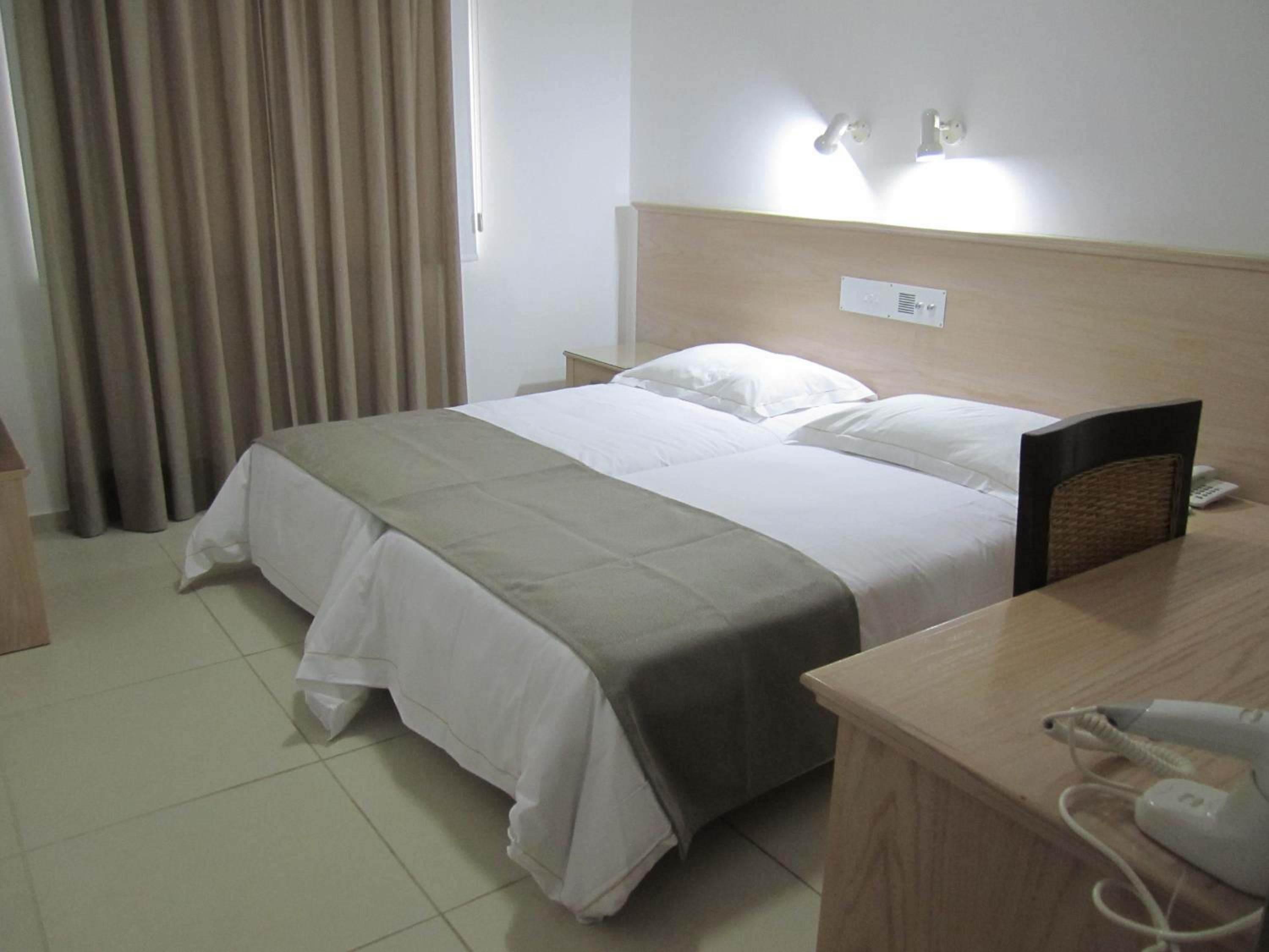 Superior One-Bedroom Apartment - Photo 1