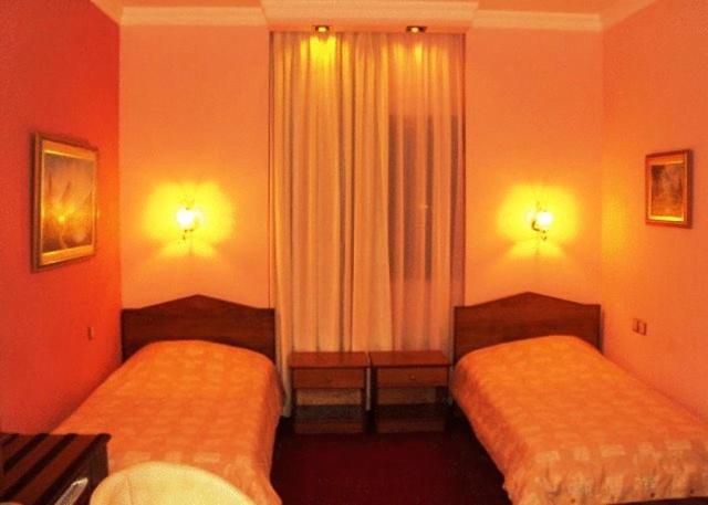 Double or Twin Room photo 1