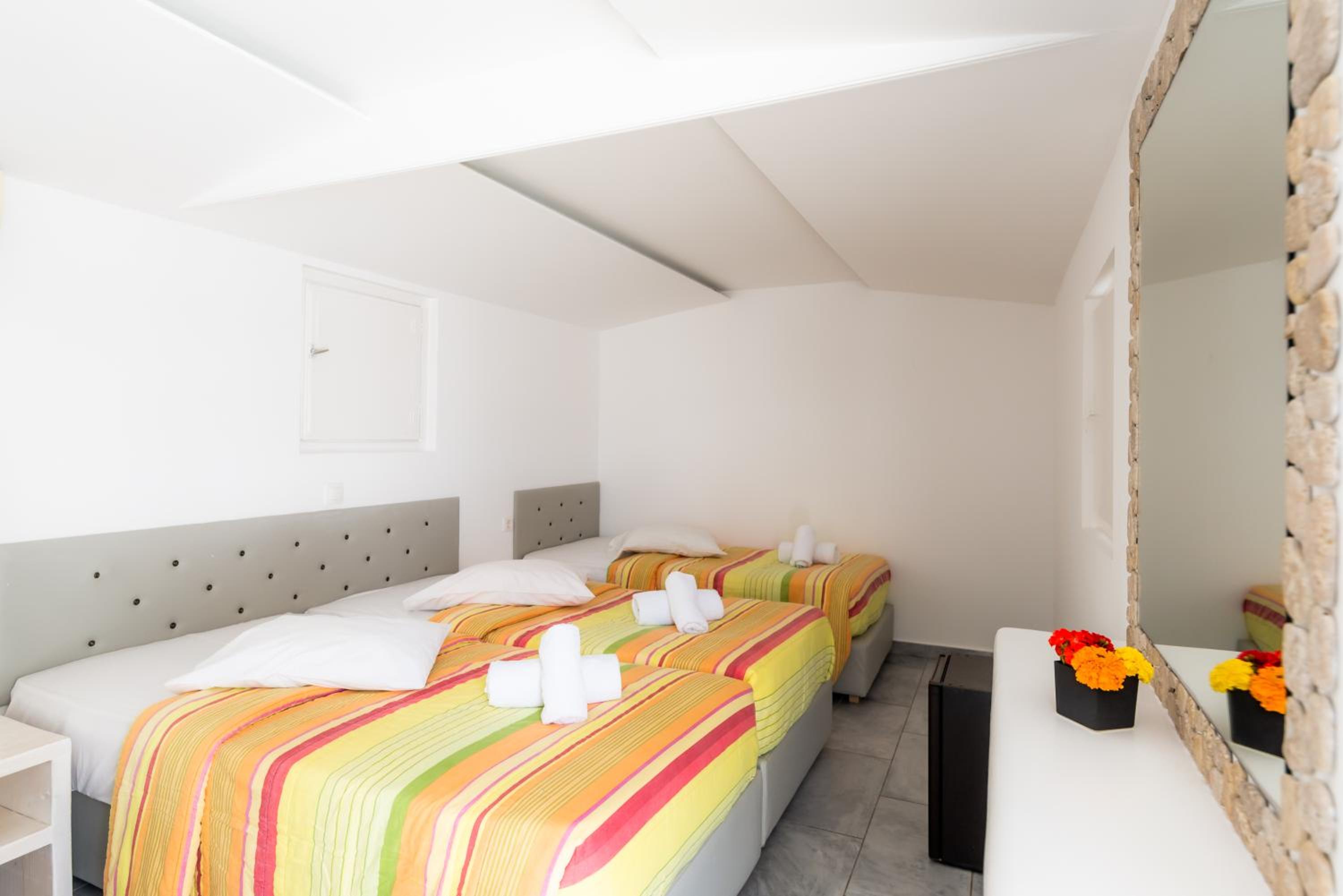 Bungalow (3 Adults) photo 2