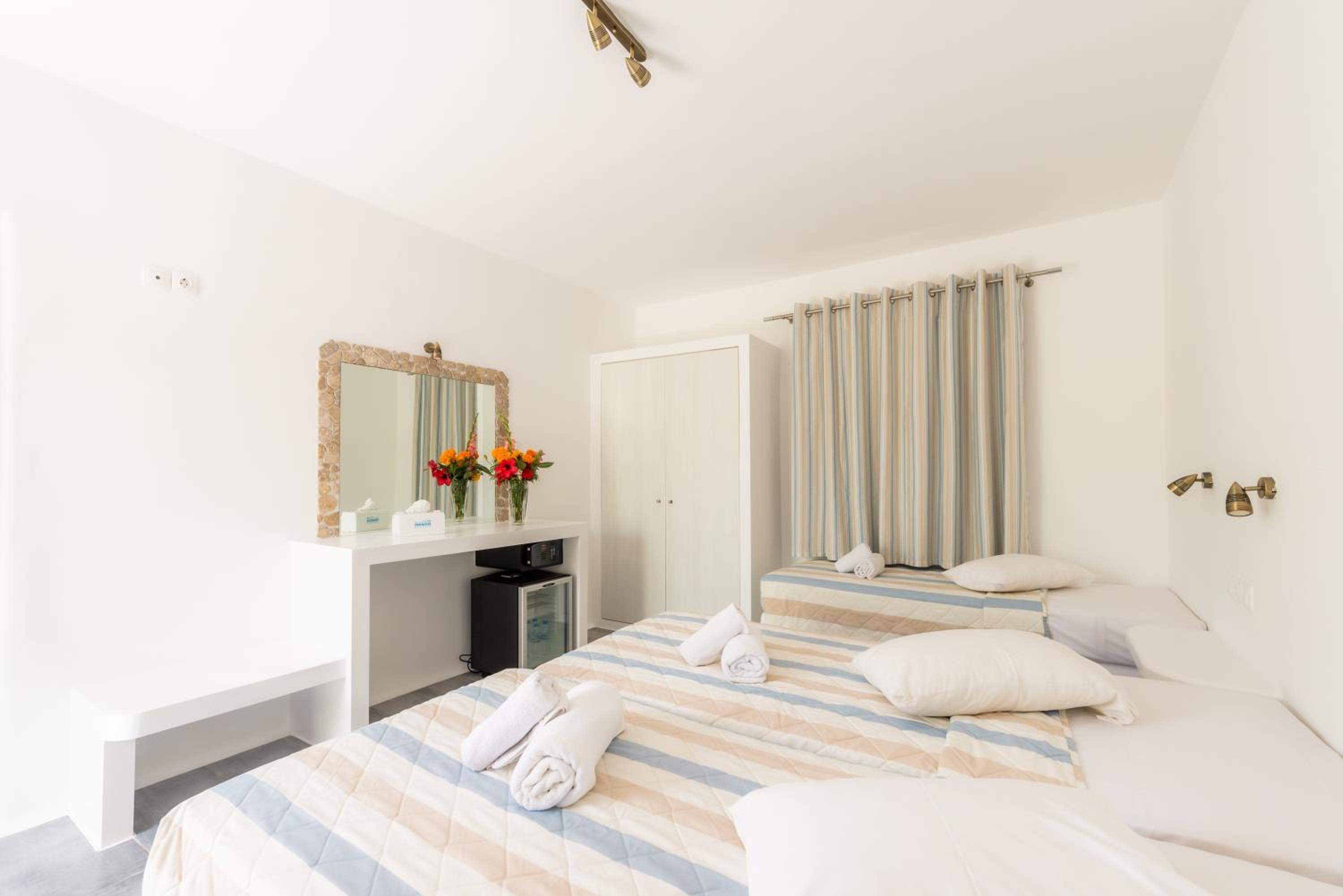 Standard Quadruple Room photo 2