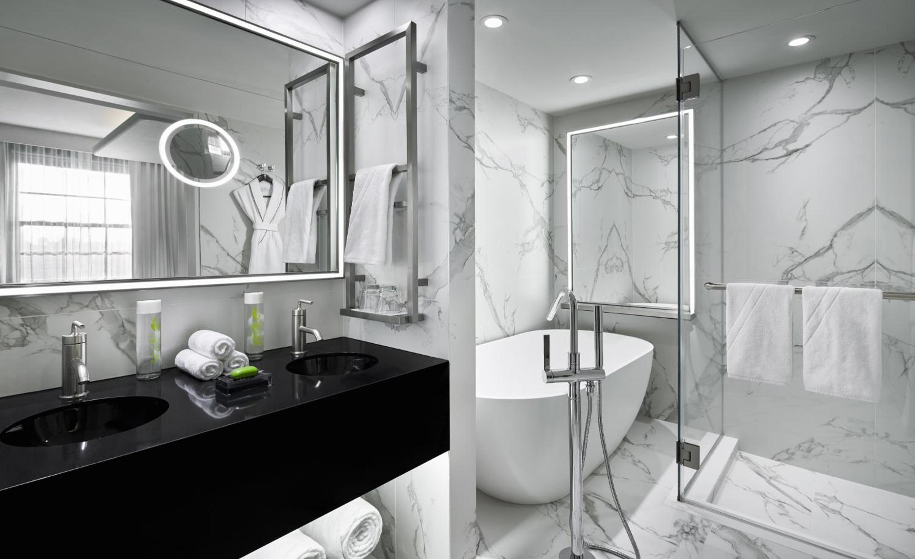 Deluxe Suite - Photo 2