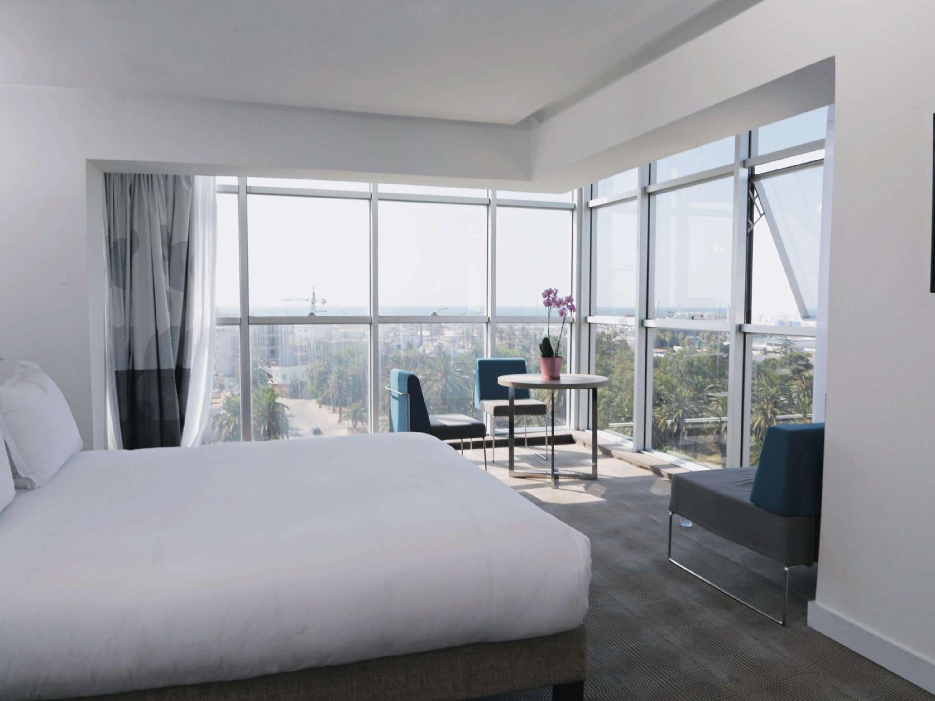 Superior Suite with Sea or Park View