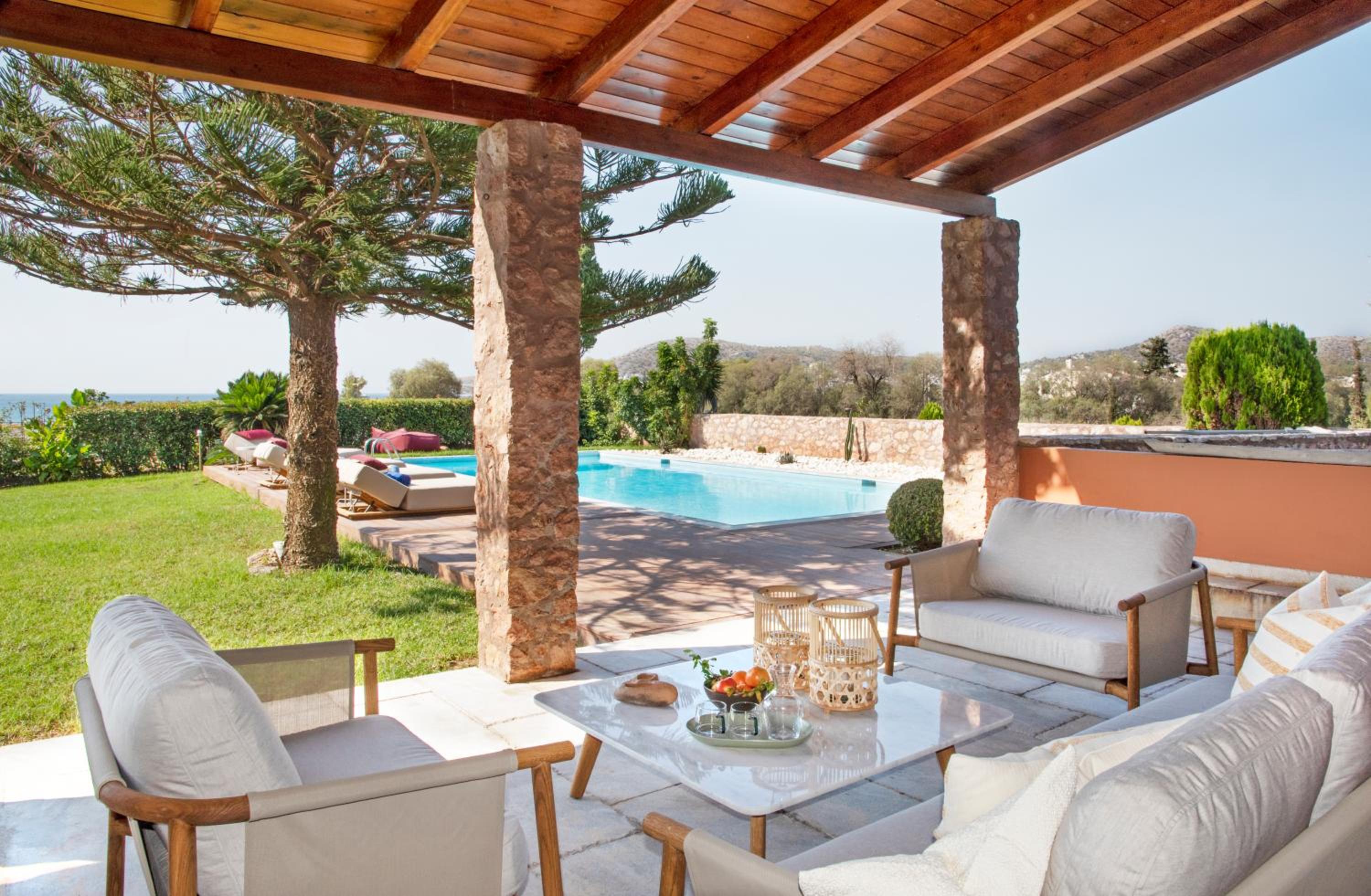 Villa photo 2