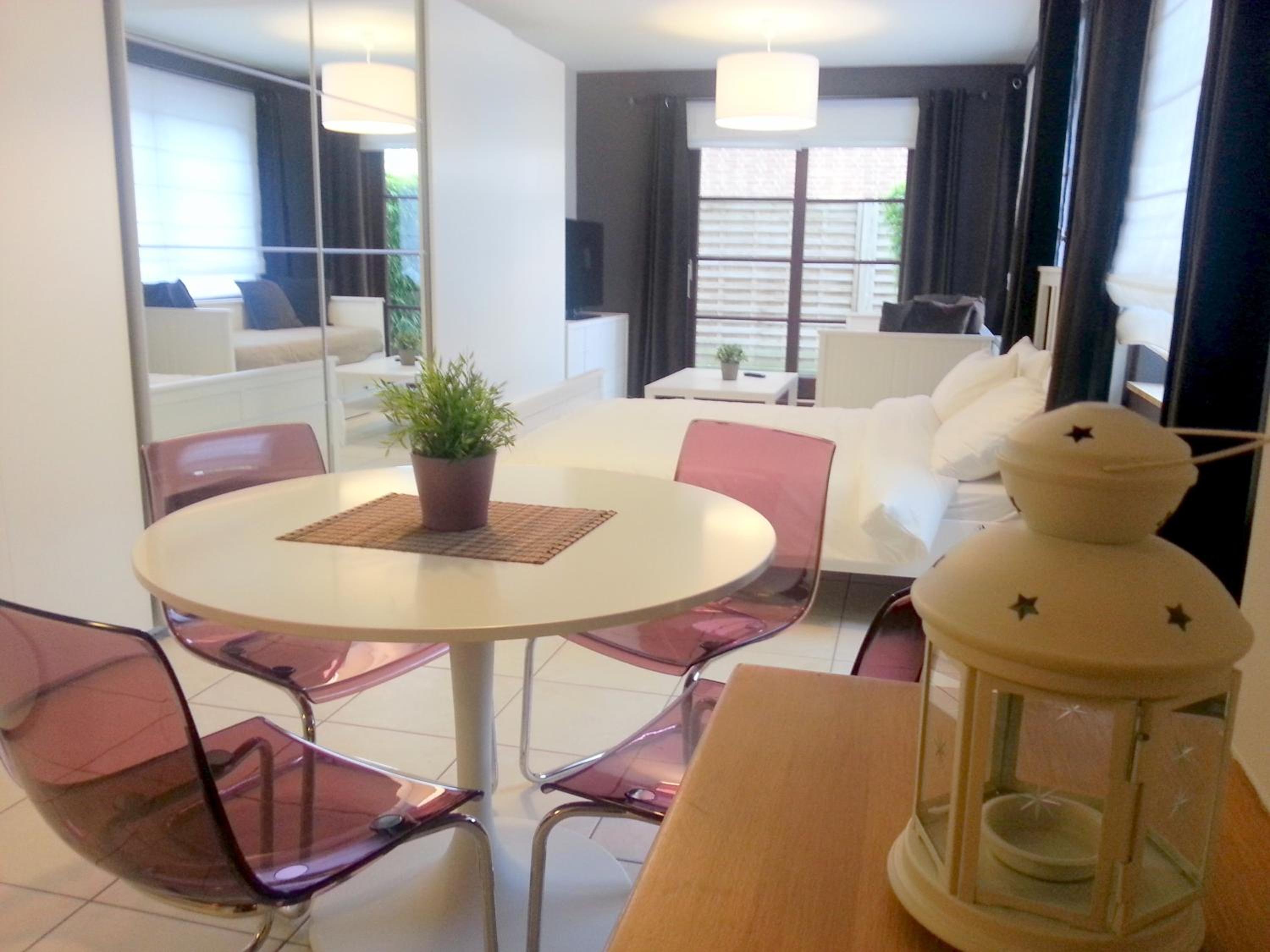 Studio Apartment photo 2