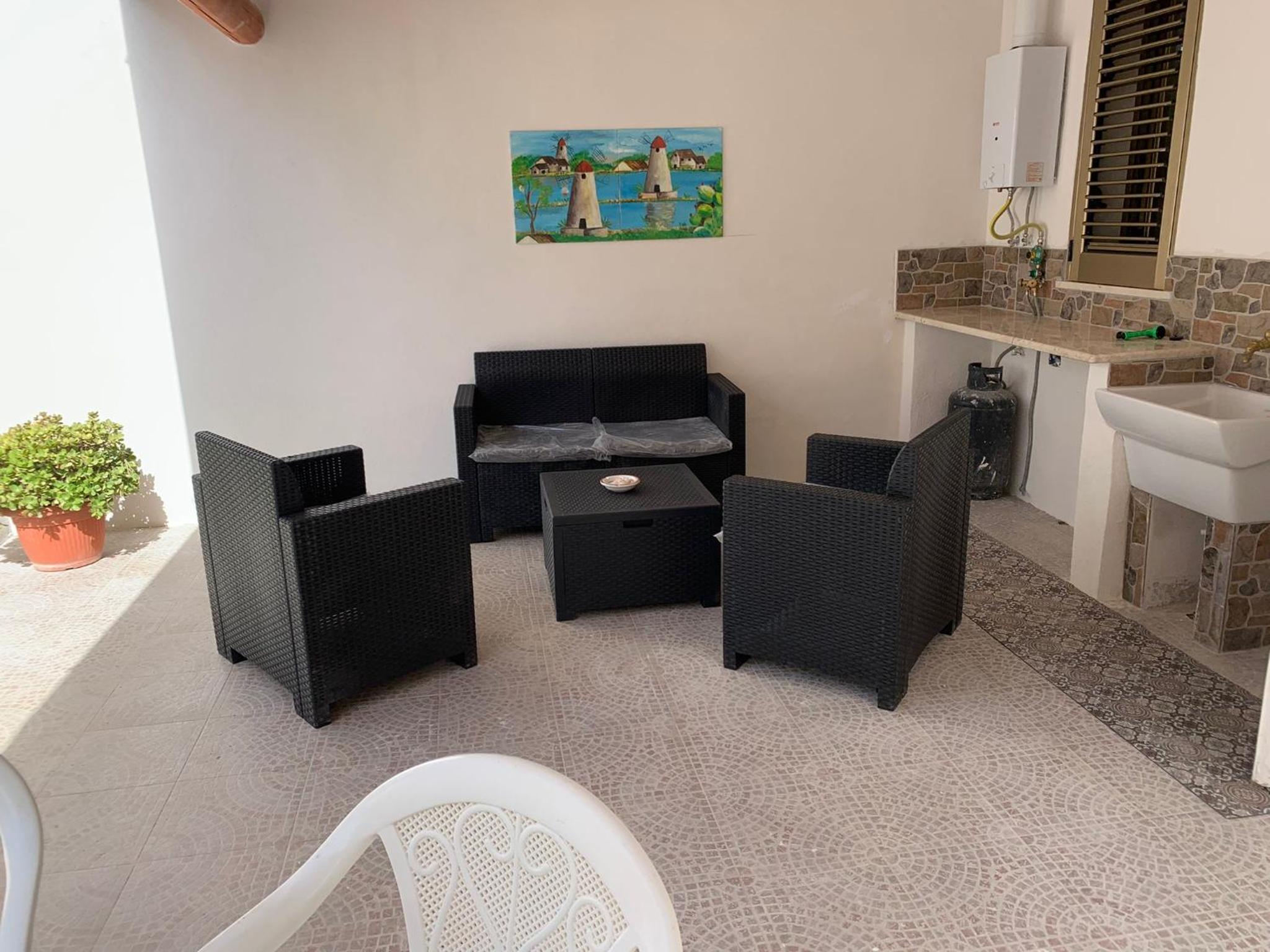 One-Bedroom House - Photo 36