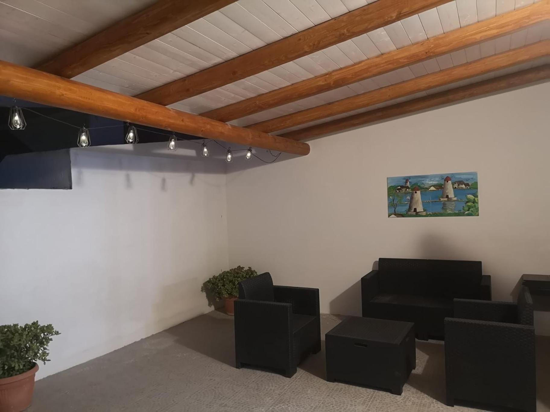 One-Bedroom House - Photo 28