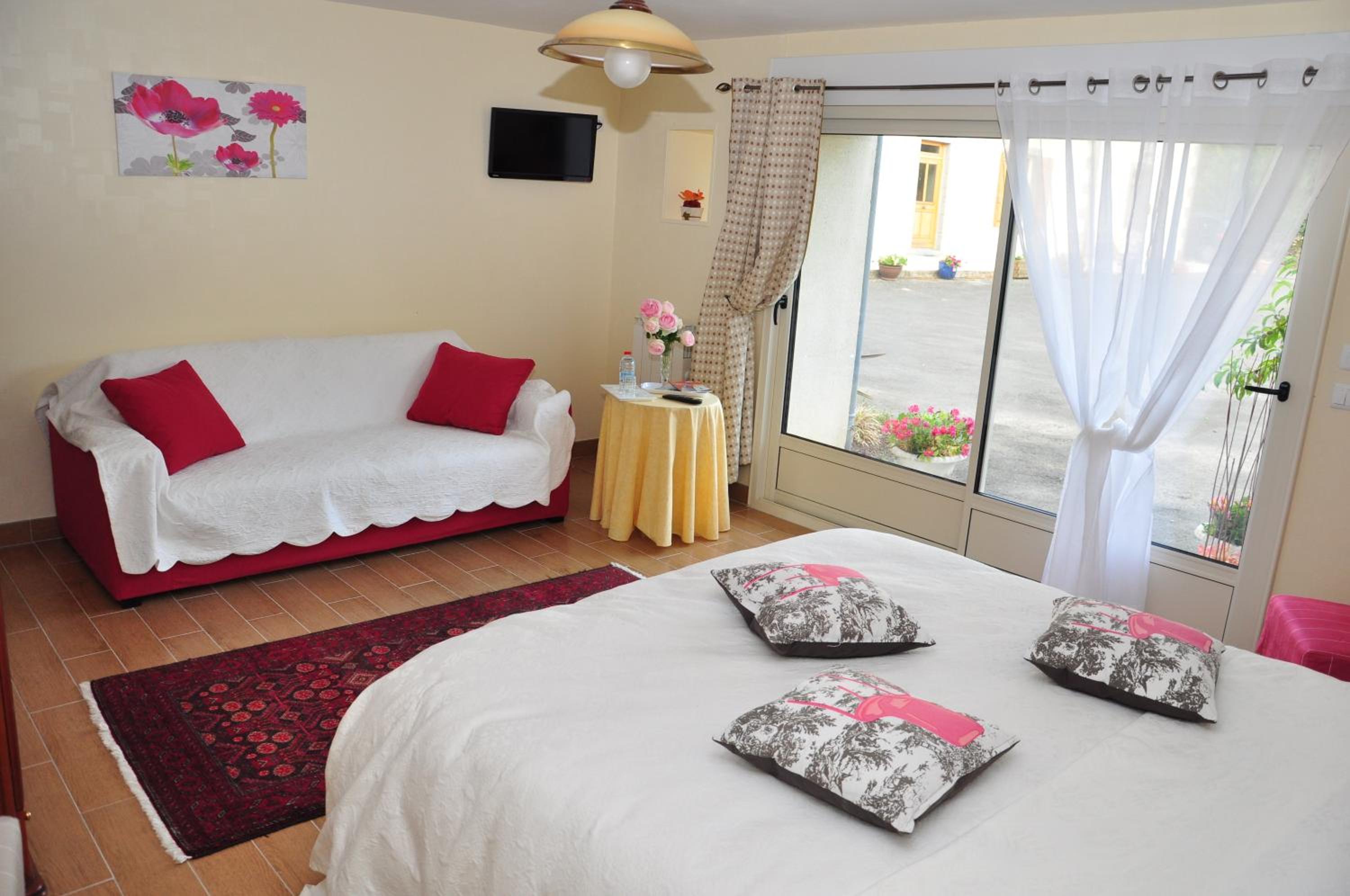 Deluxe Double Room with Garden View