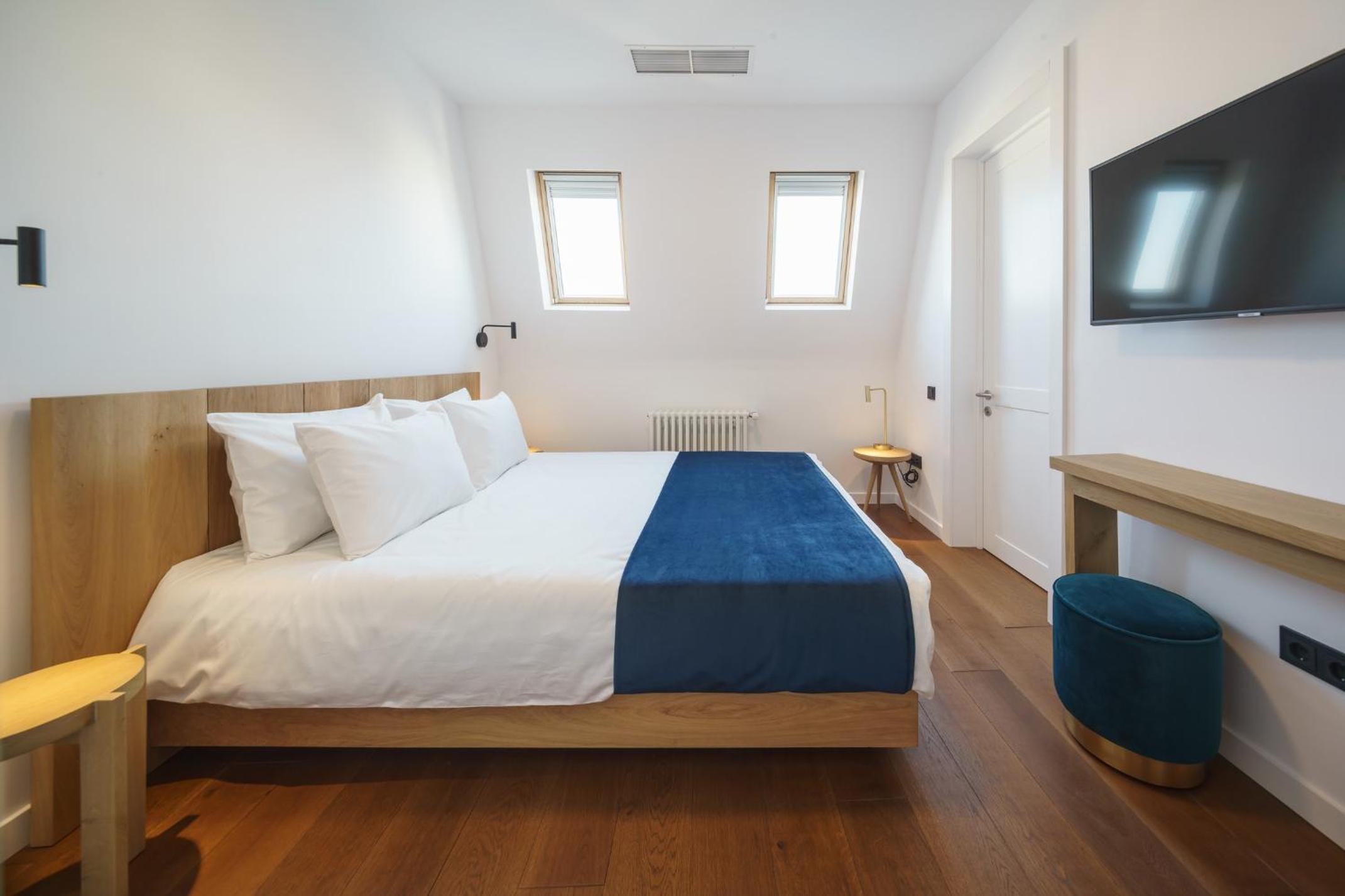 Standard Double Room - Photo 6
