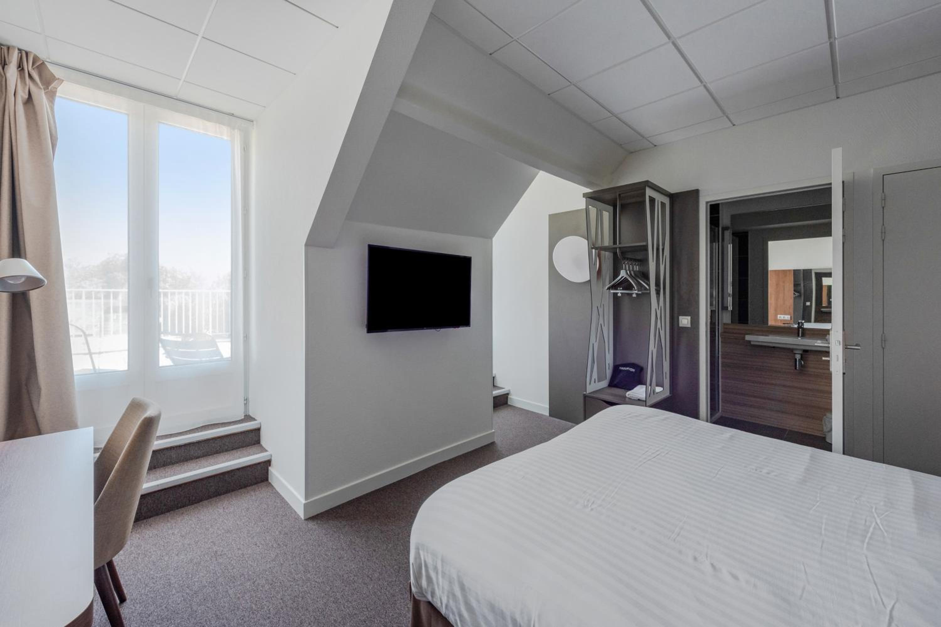 Double Room - Photo 2