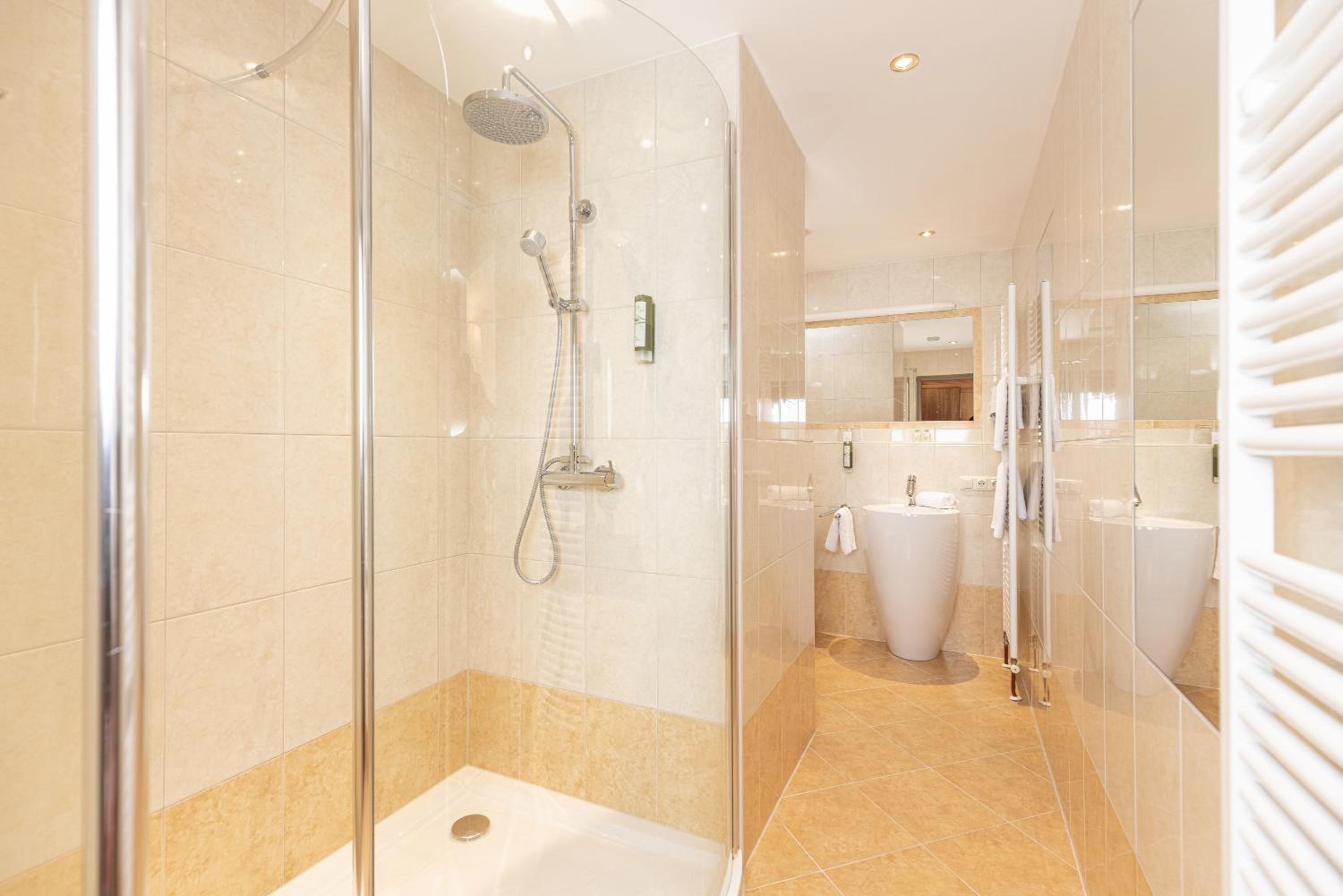 Deluxe Suite with Balcony photo 3