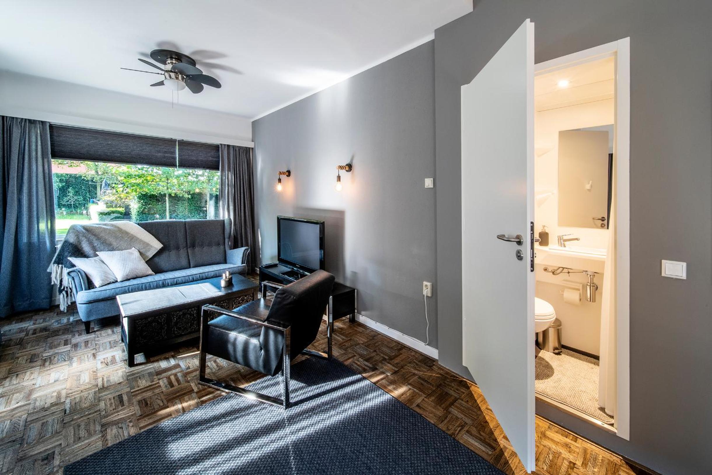 Suite with Garden View - Photo 4