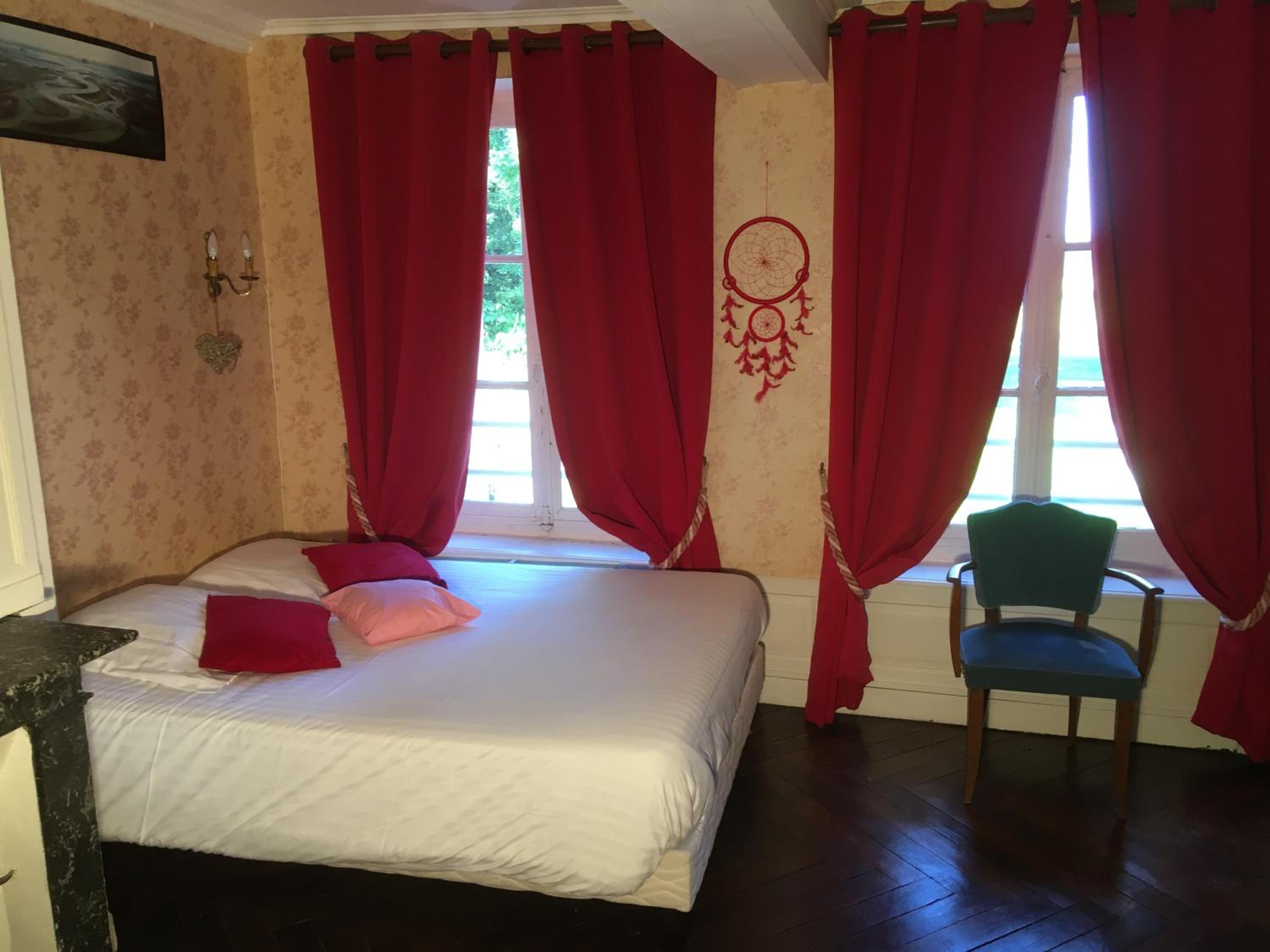 Standard Double Room - Photo 3