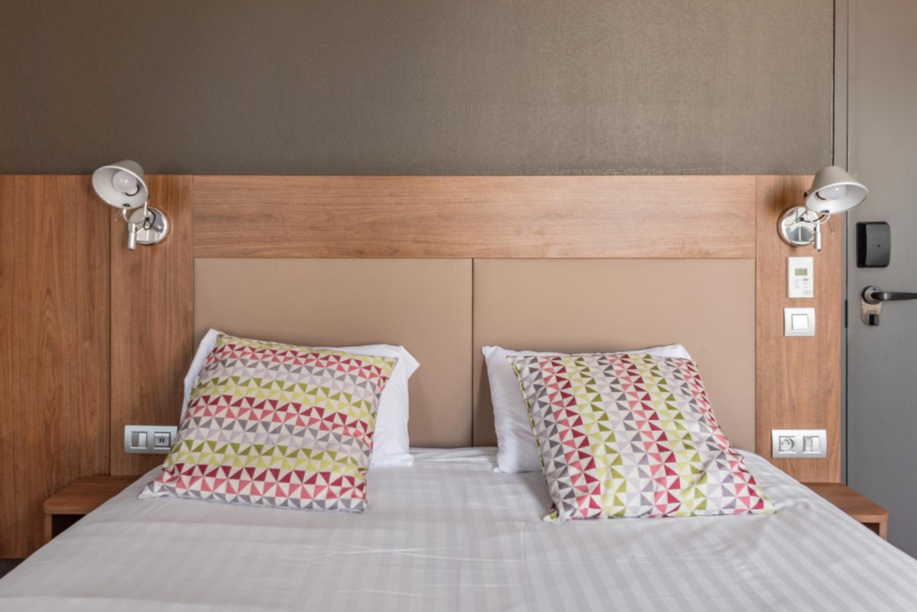 Double Room - Photo 16