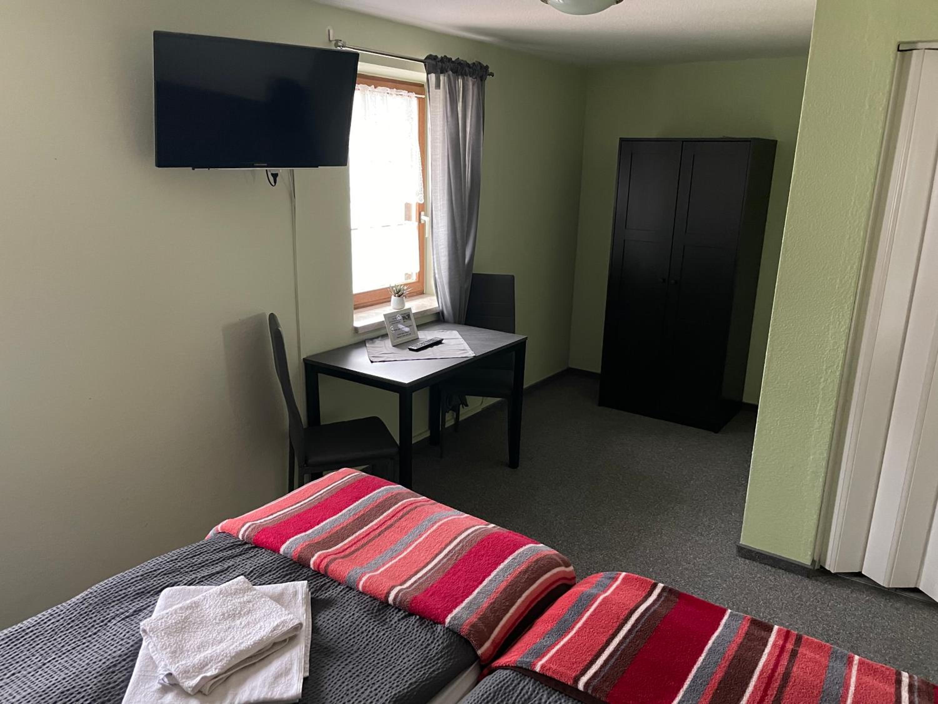 Double Room with Private Bathroom photo 2
