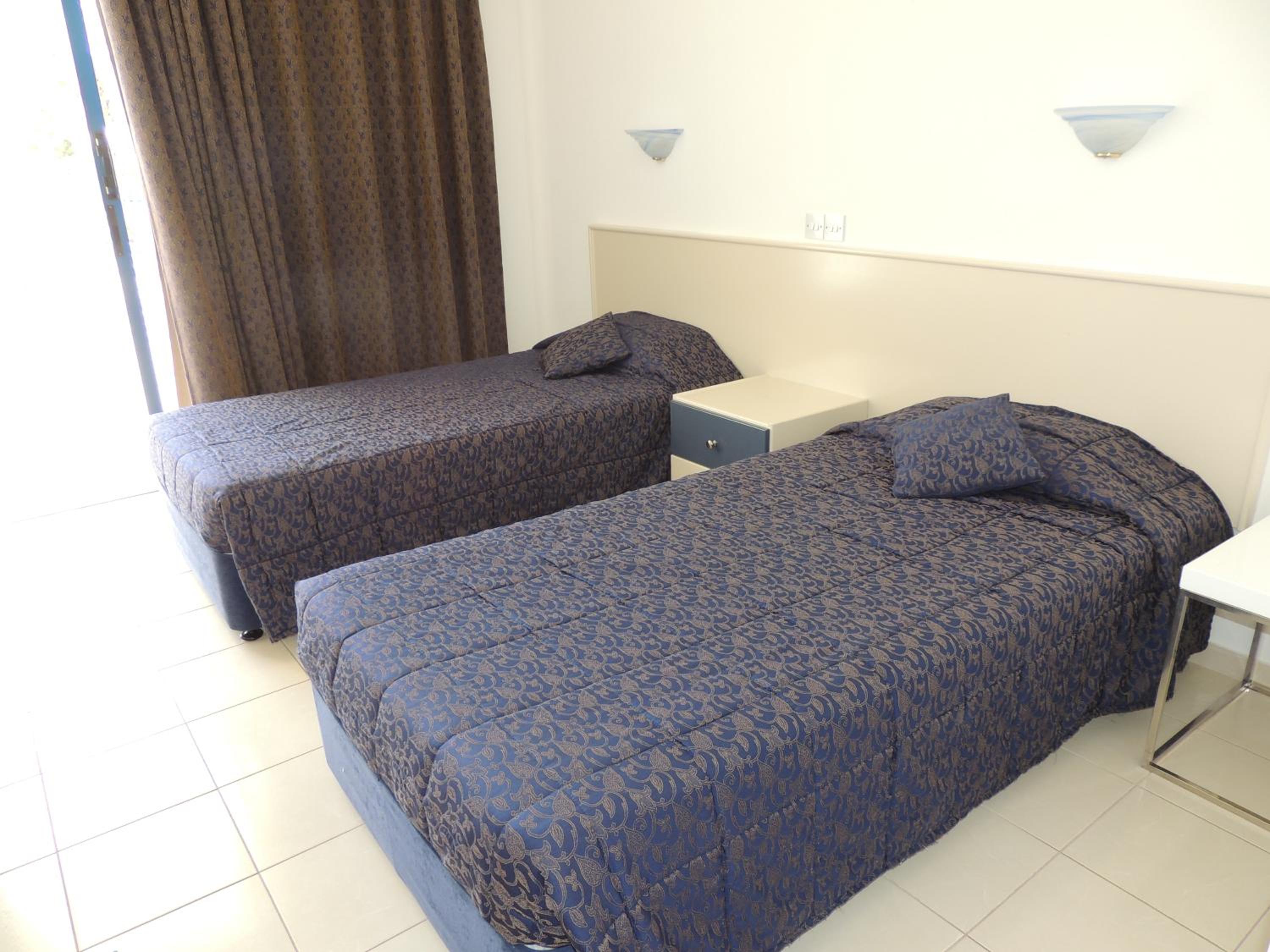 Double or Twin Room photo 3