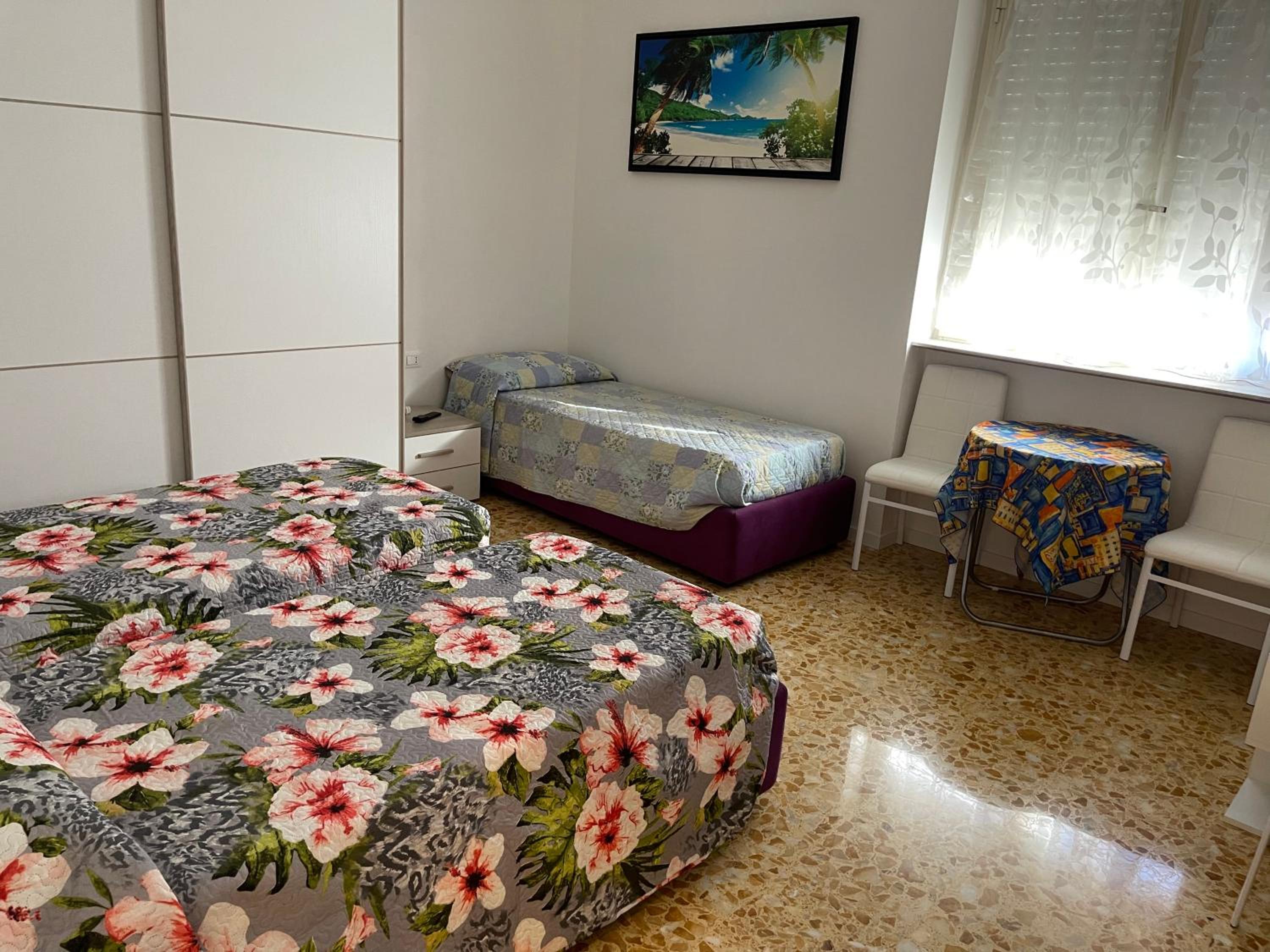 Triple Room - Photo 2