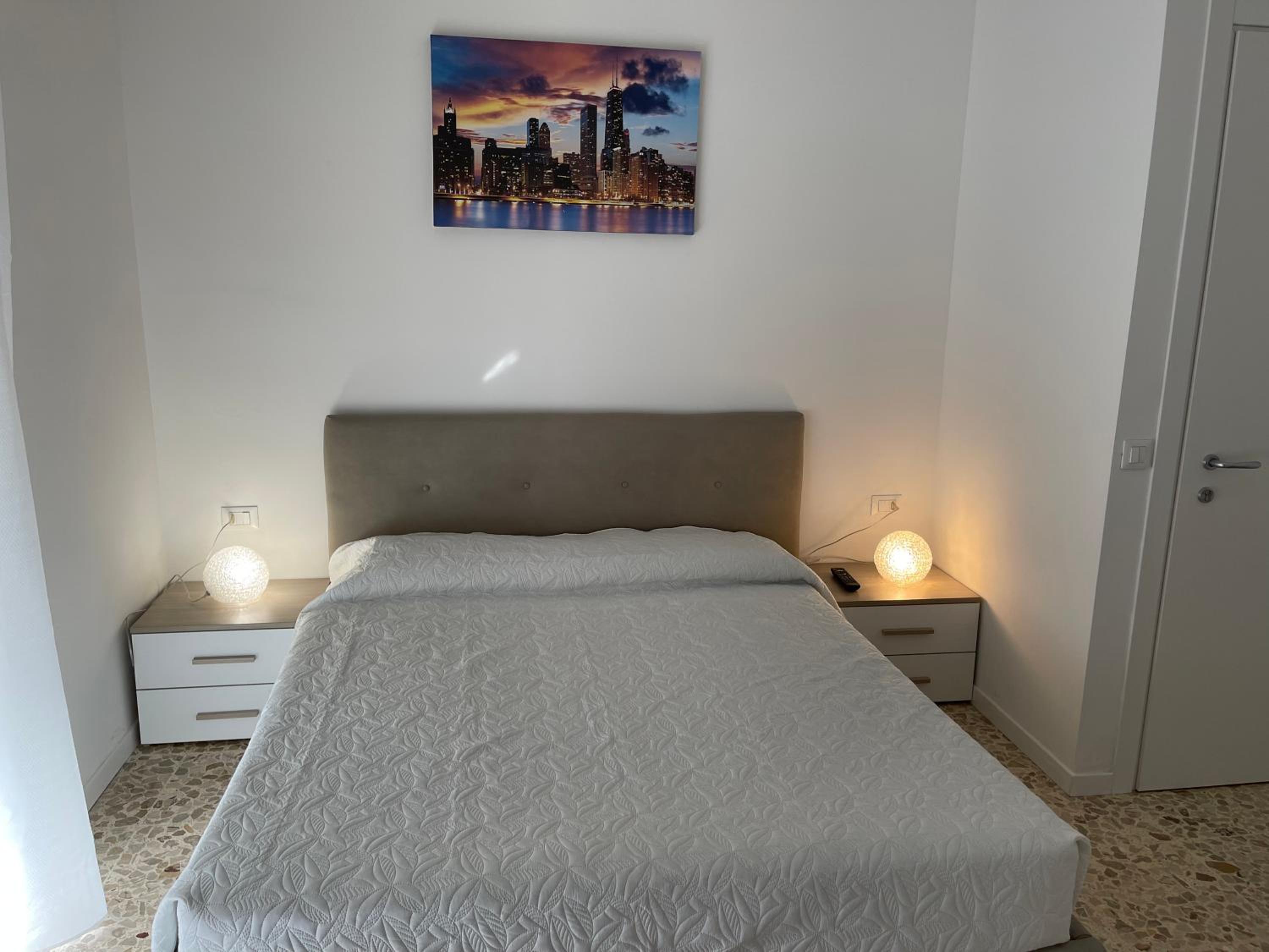 Double Room - Photo 2