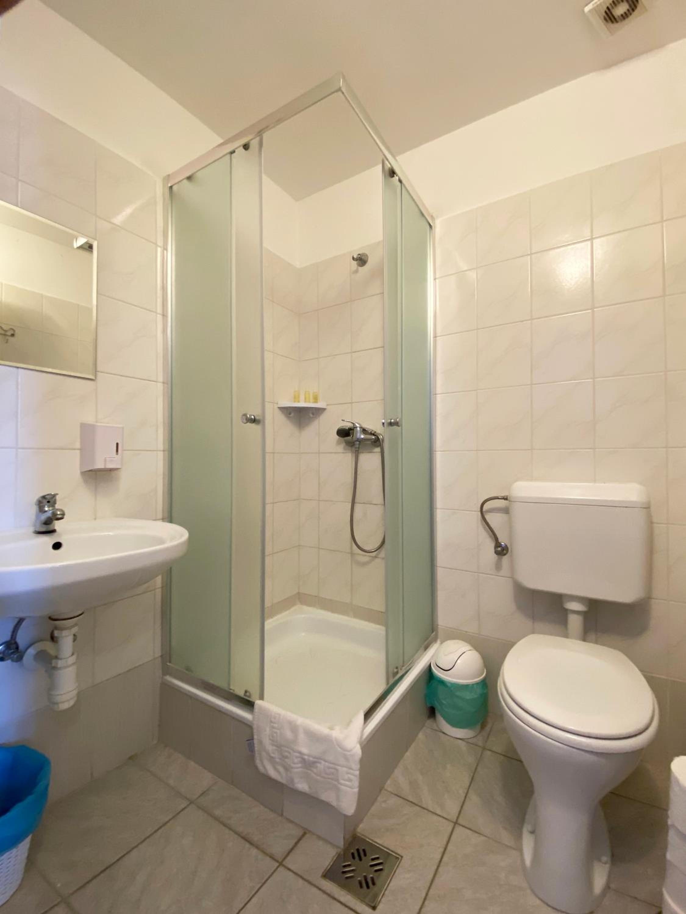 Triple Room - Photo 2