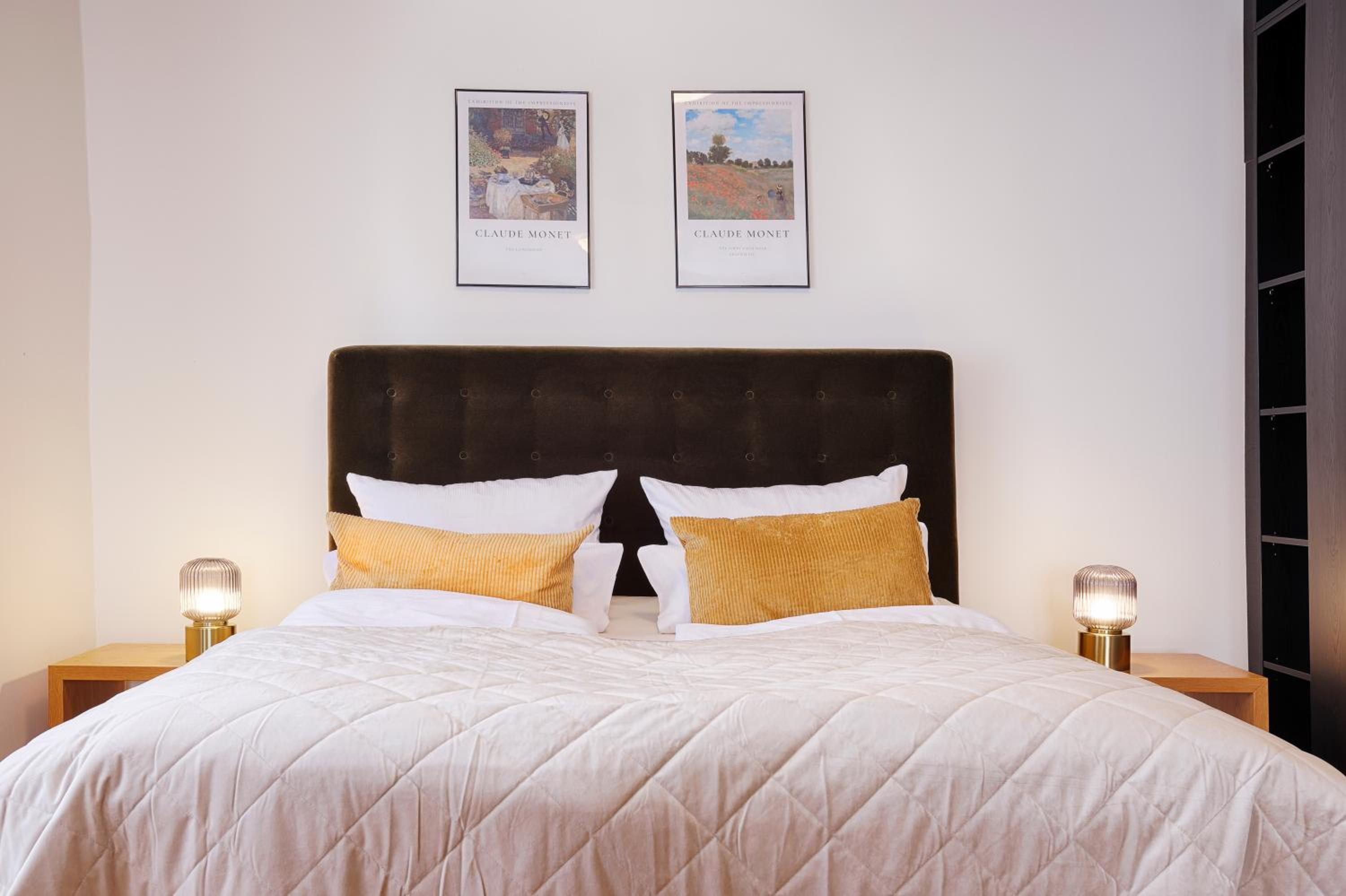 Deluxe Suite - Photo 3