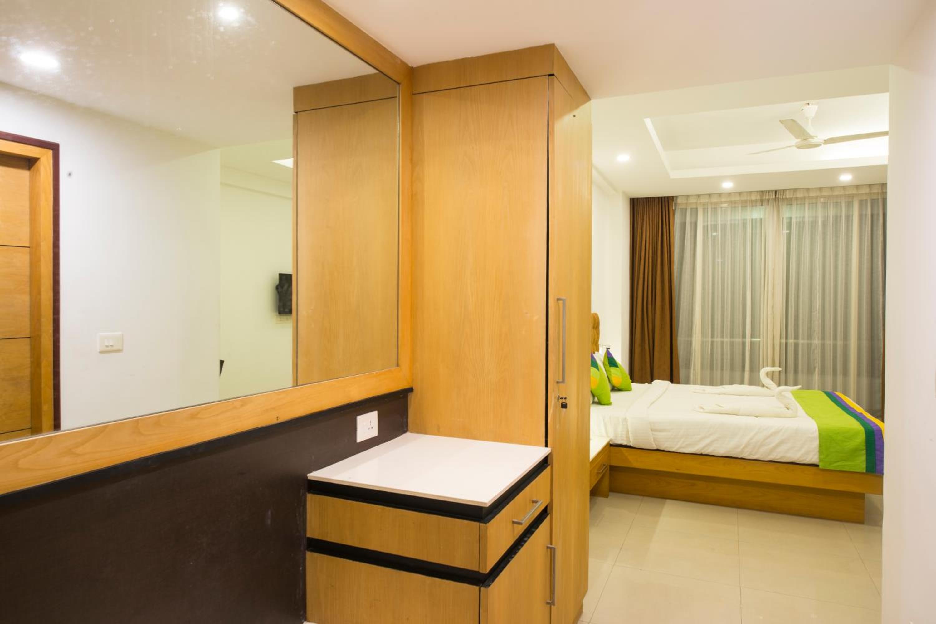 Standard Double Room - Photo 14