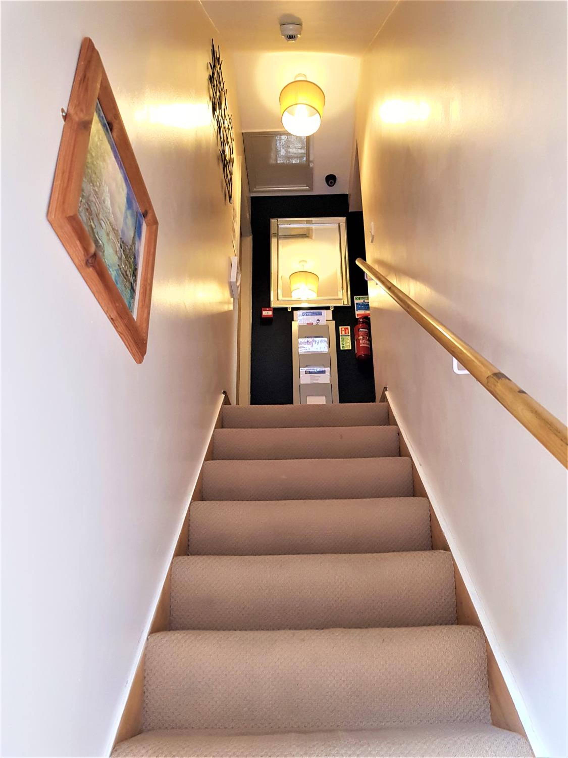 One-Bedroom Apartment - Photo 4