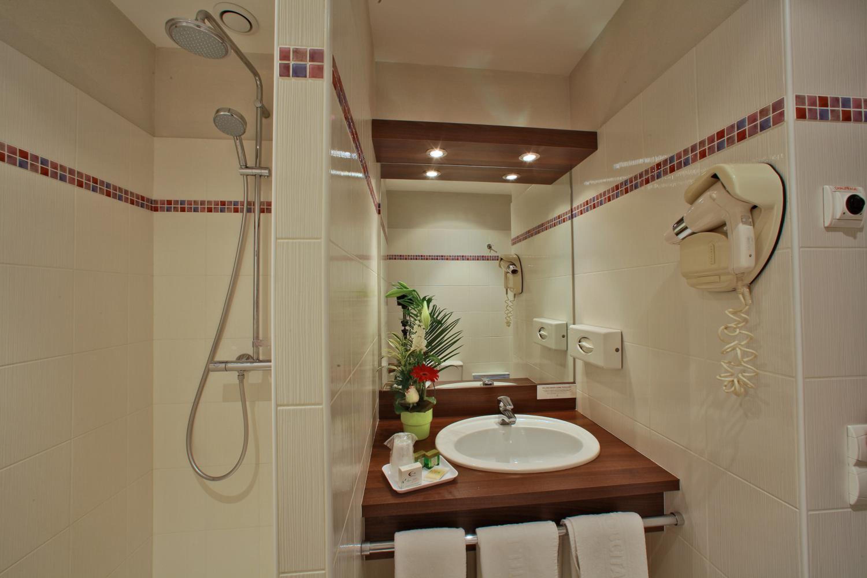 Standard Room - Photo 2