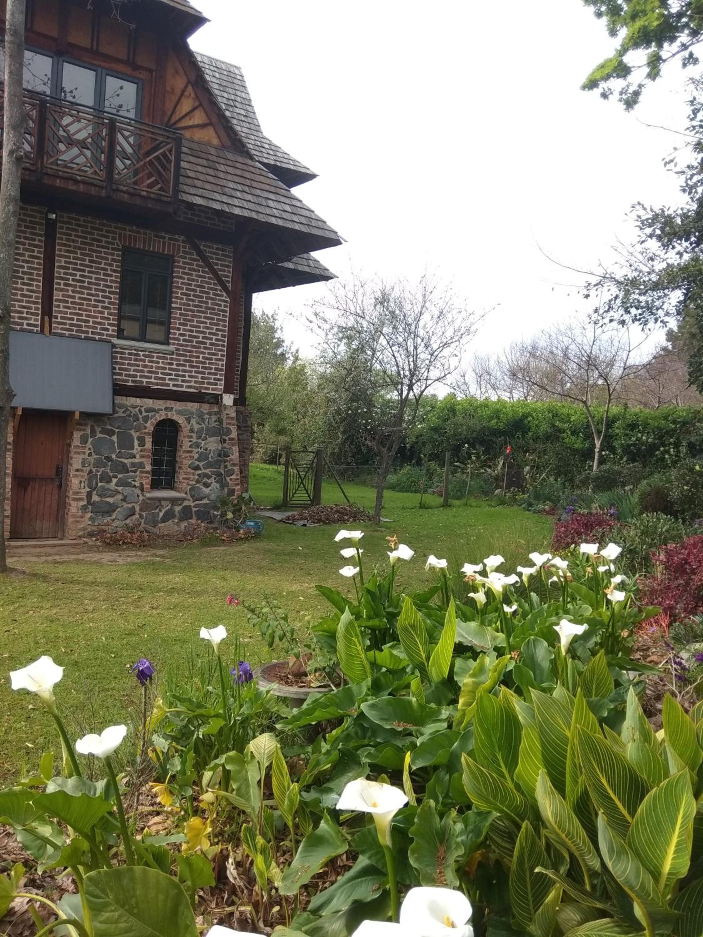 Two-Bedroom House - Photo 9