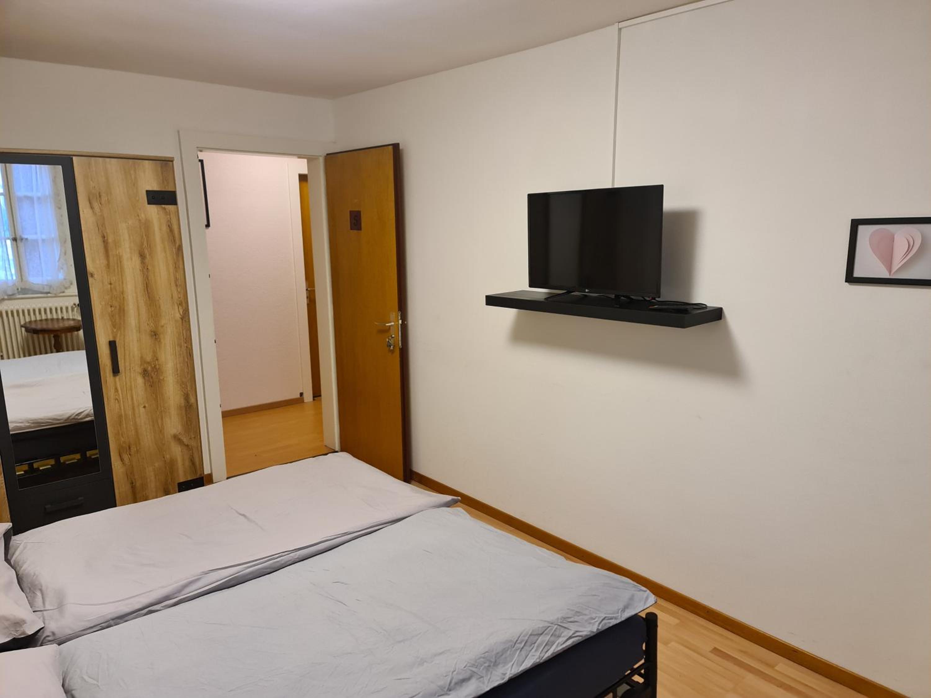 Deluxe Room - Photo 4