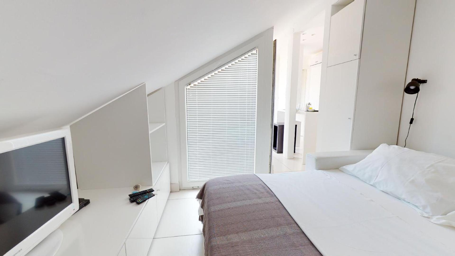  Studio with Balcony and City View - Attic