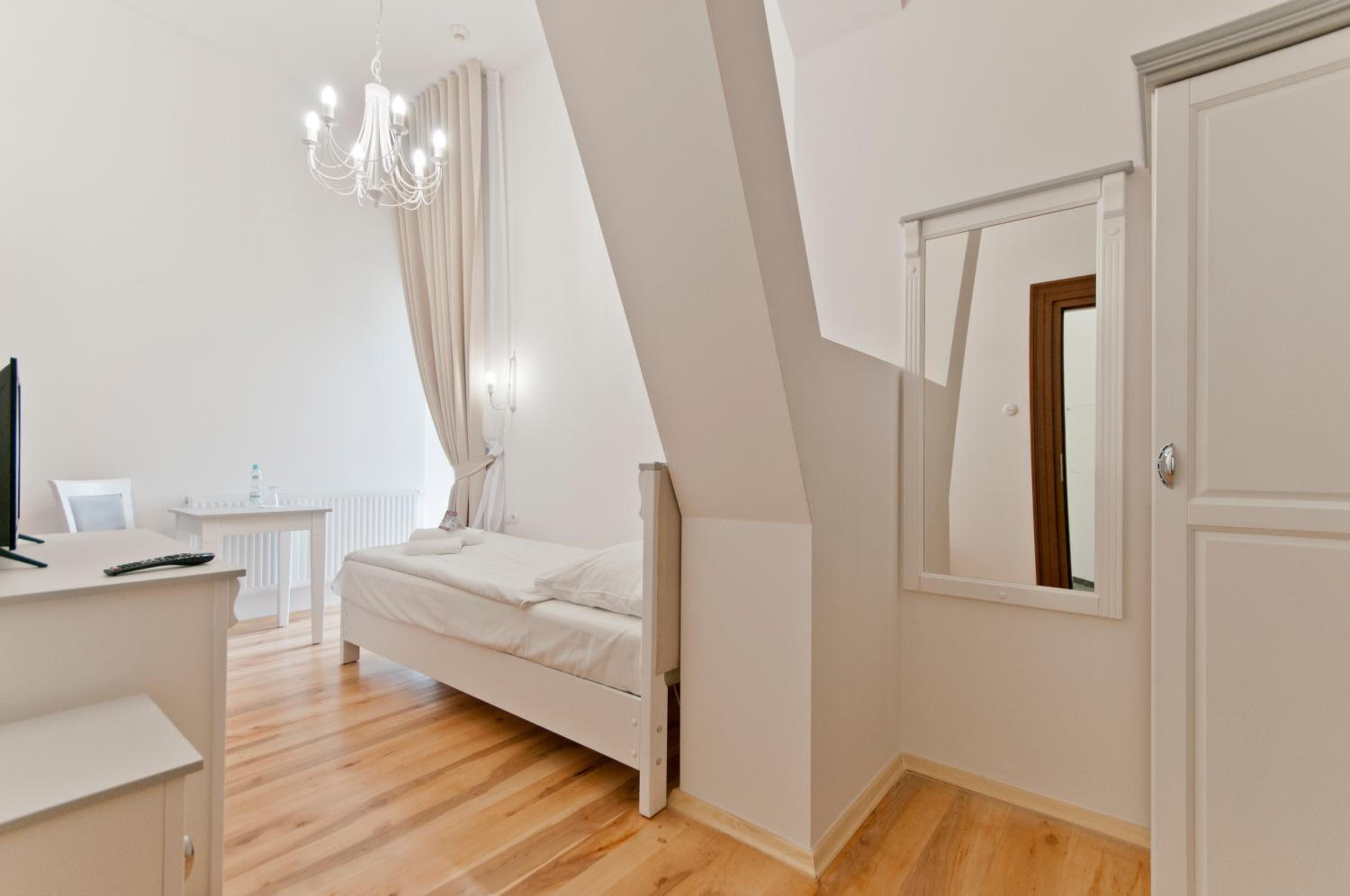 Single Room photo 3