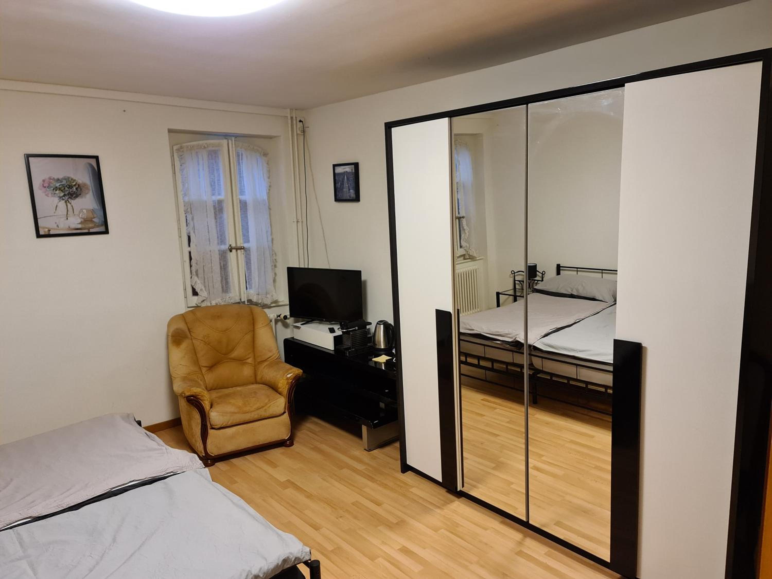 Deluxe King Room - Photo 3