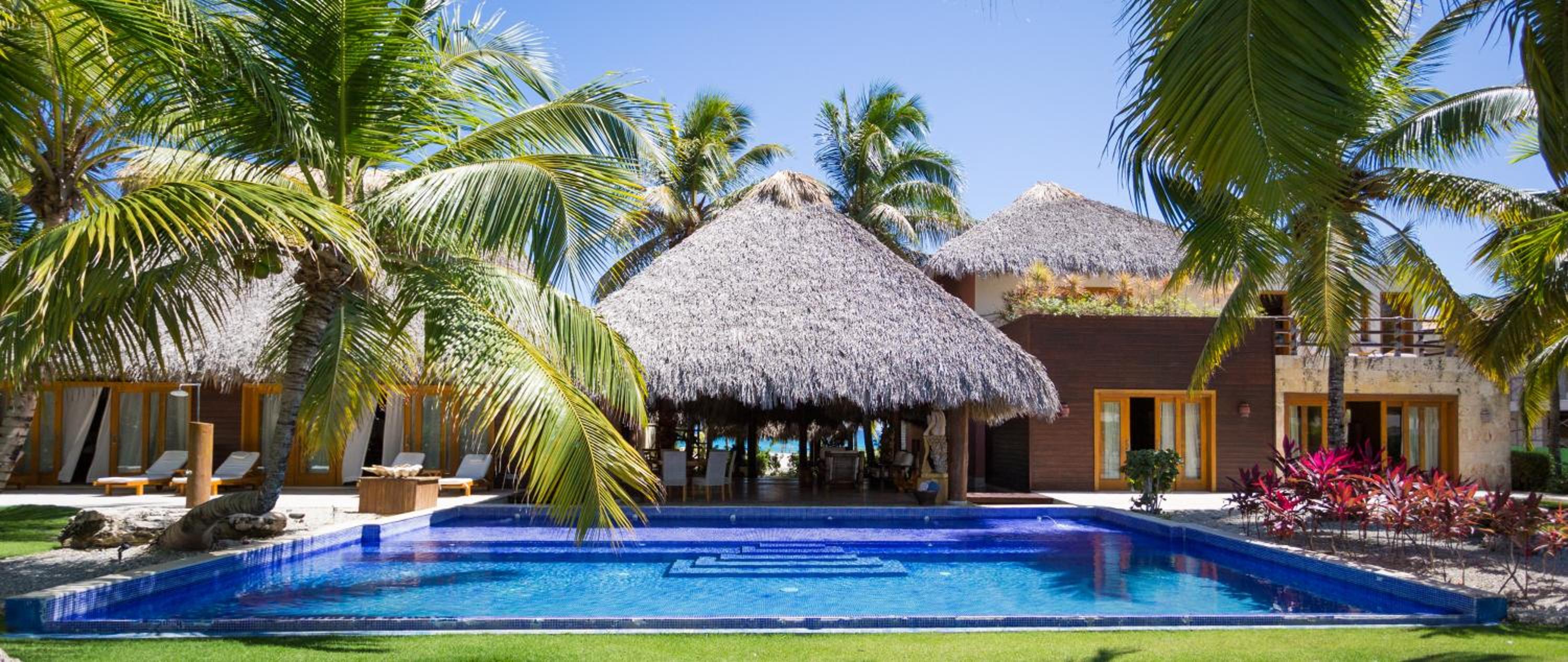 Villa - Beach Front