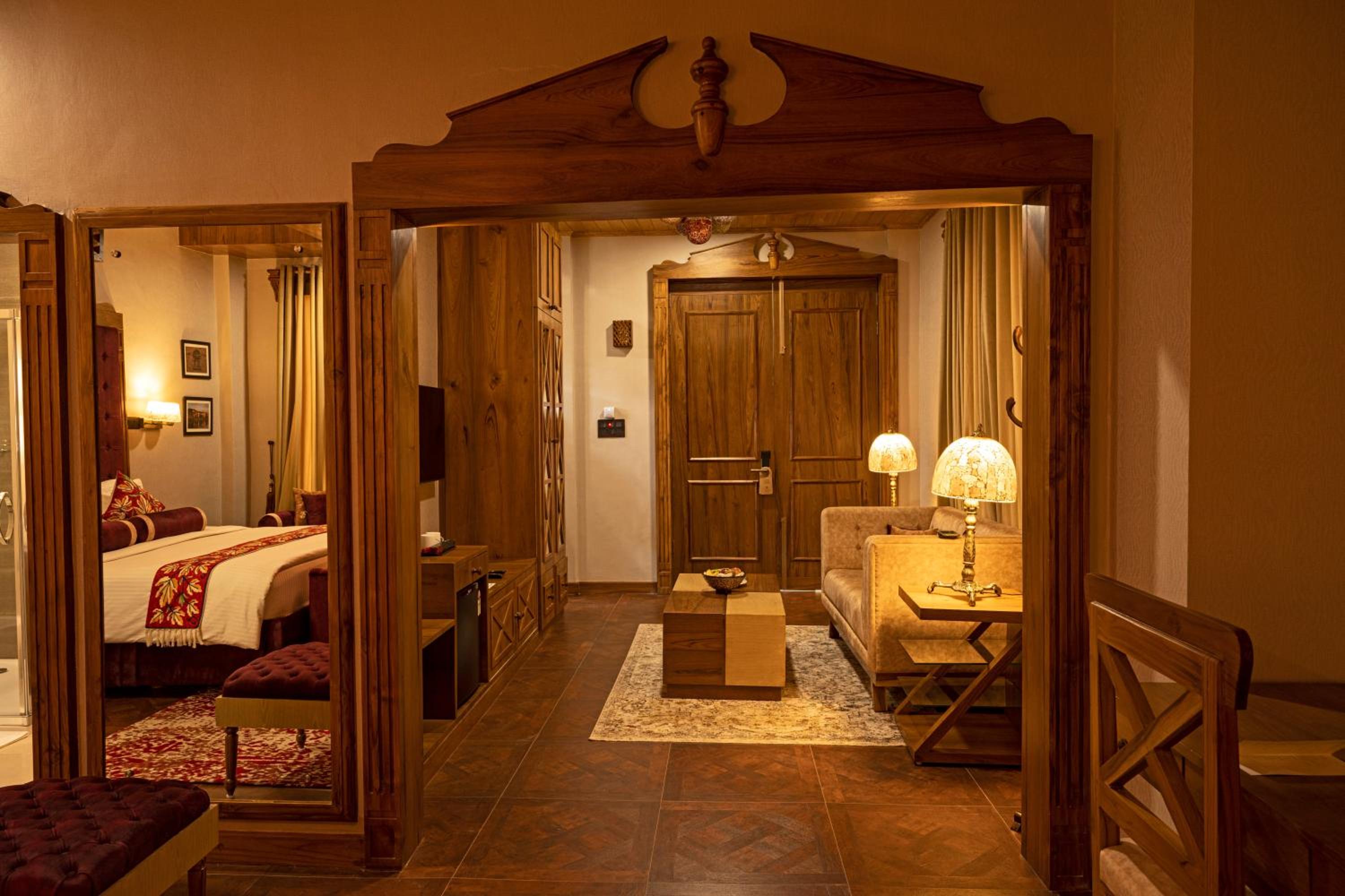 Mountain View Suite and Complimentary Unlimited Gondola Rides Mountain View Suite and Complimentary Unlimited Gondola Rides