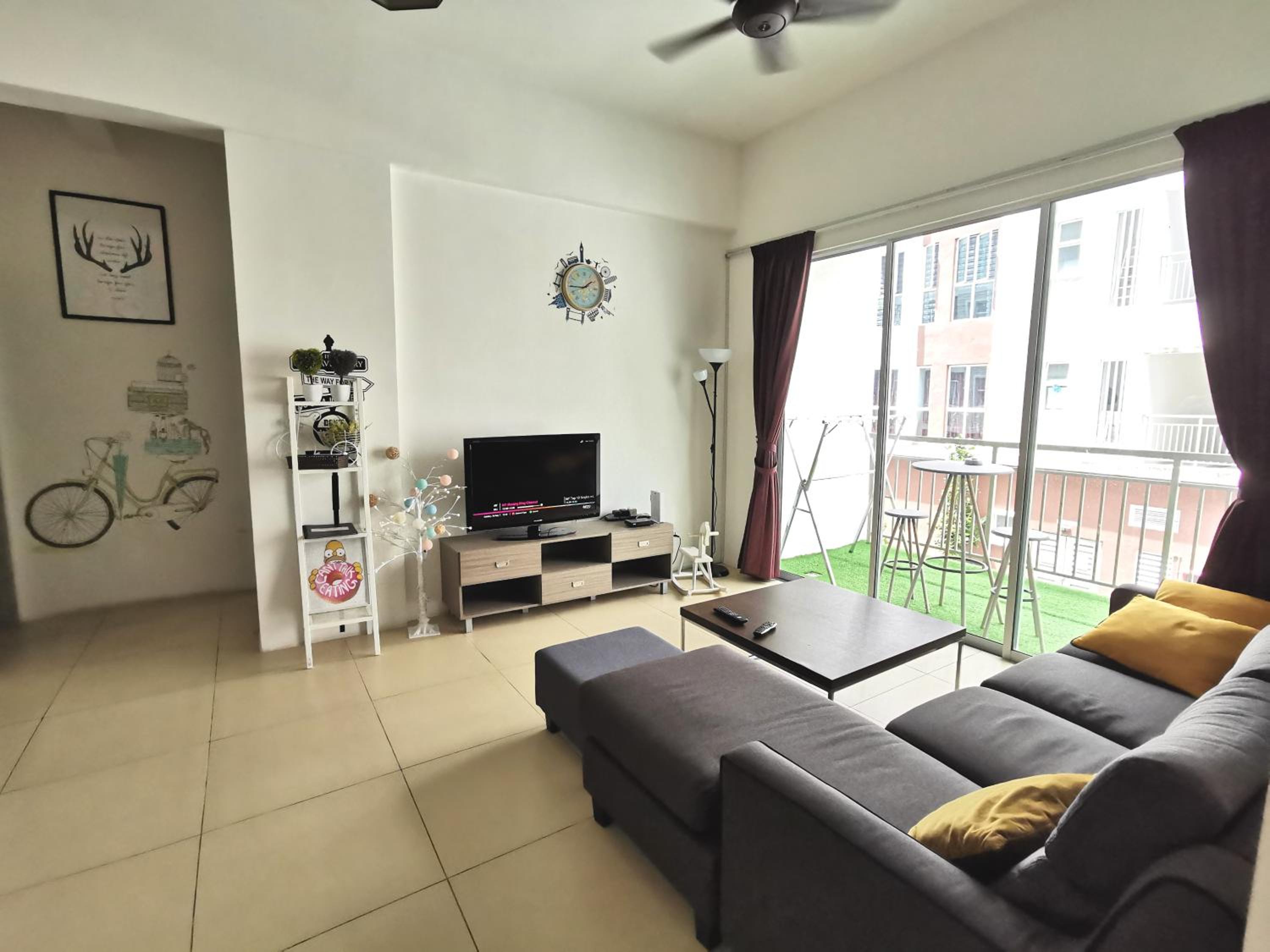 Apartment with Mountain View photo 3