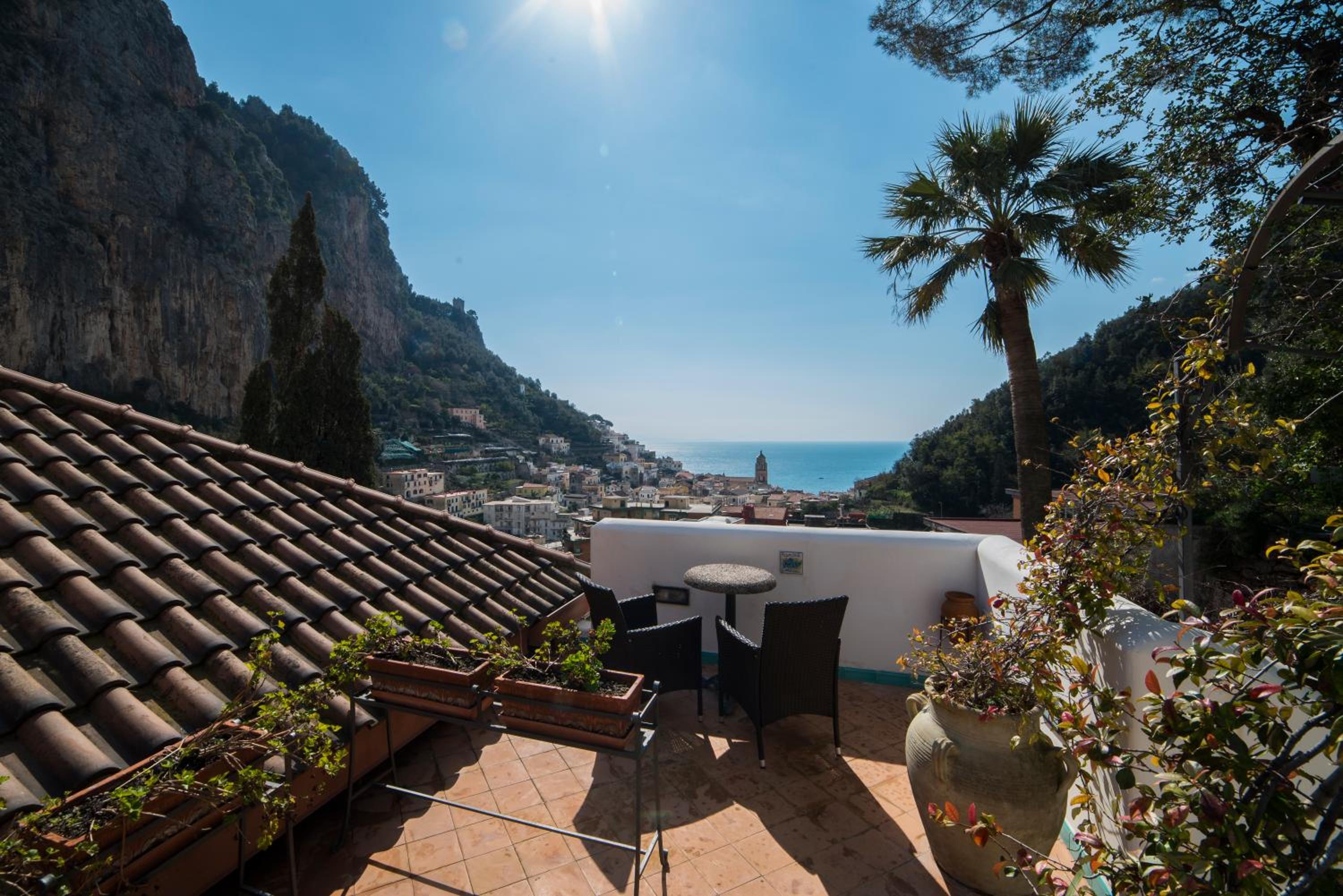 Deluxe Double Room With Balcony And Sea View photo 3