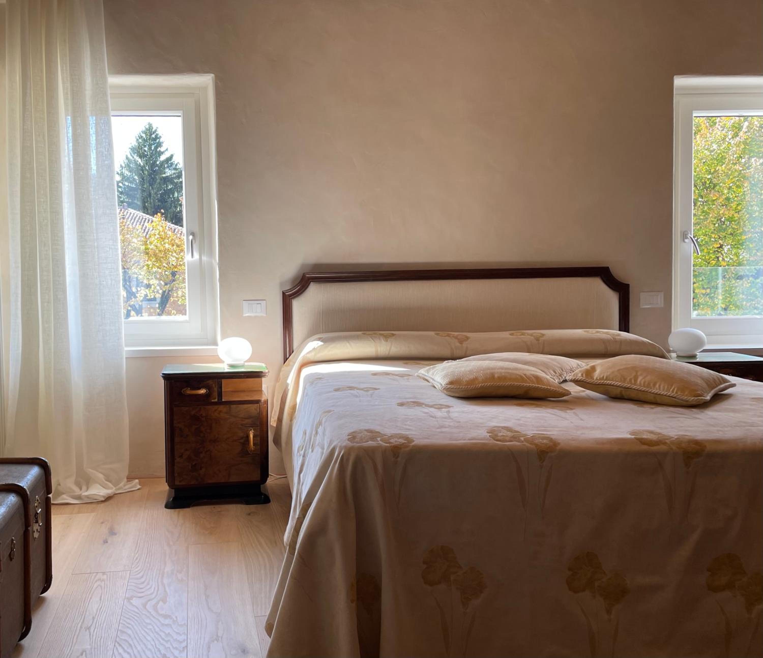Large Double Room - Photo 4