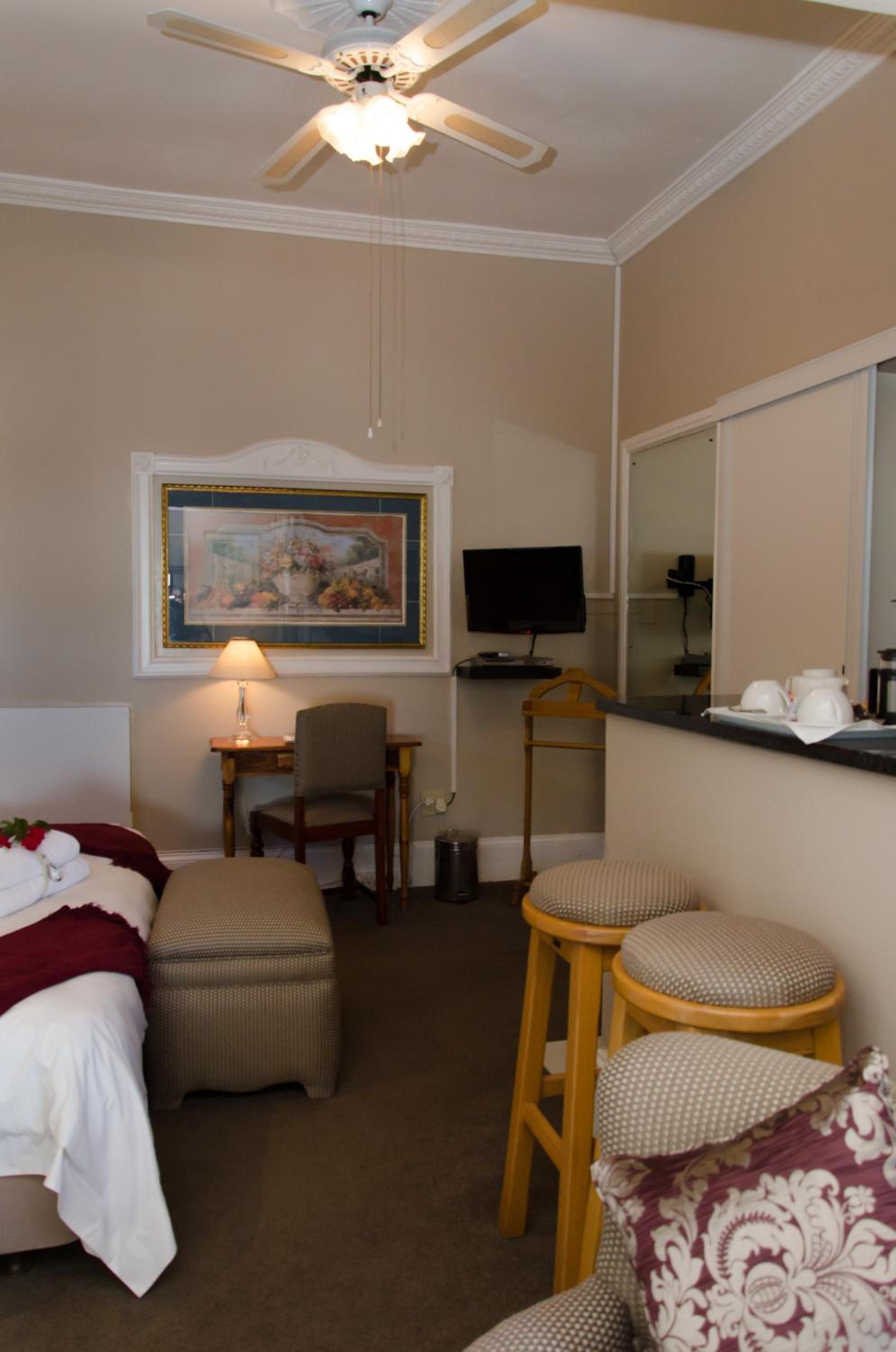 Twin/Double Room - Photo 12