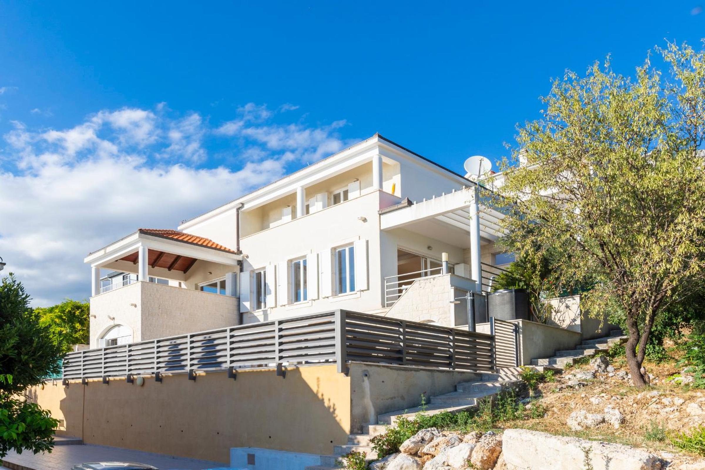 Villa with Private Pool photo 3