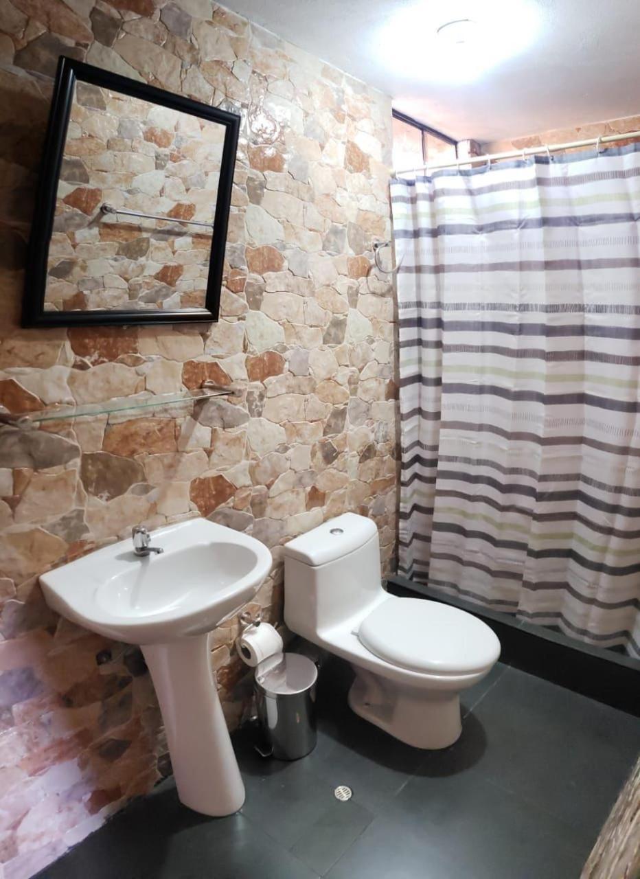 Twin Room with Private Bathroom photo 3
