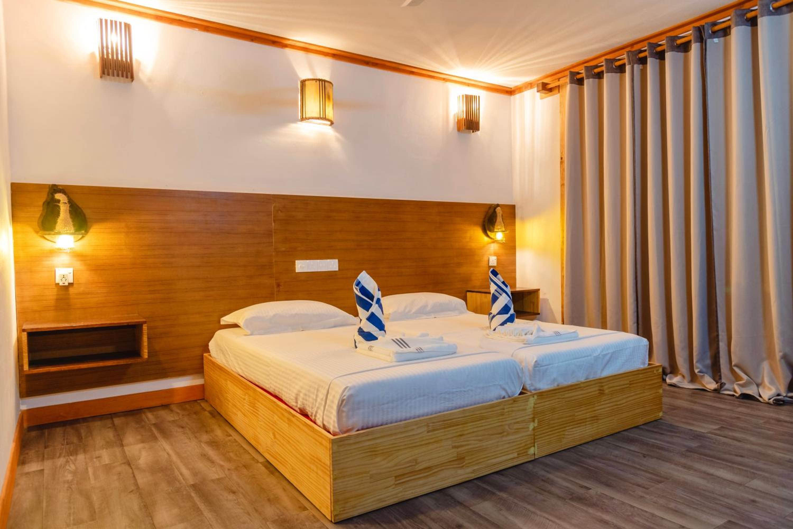 Deluxe Double Room With Balcony And Sea View