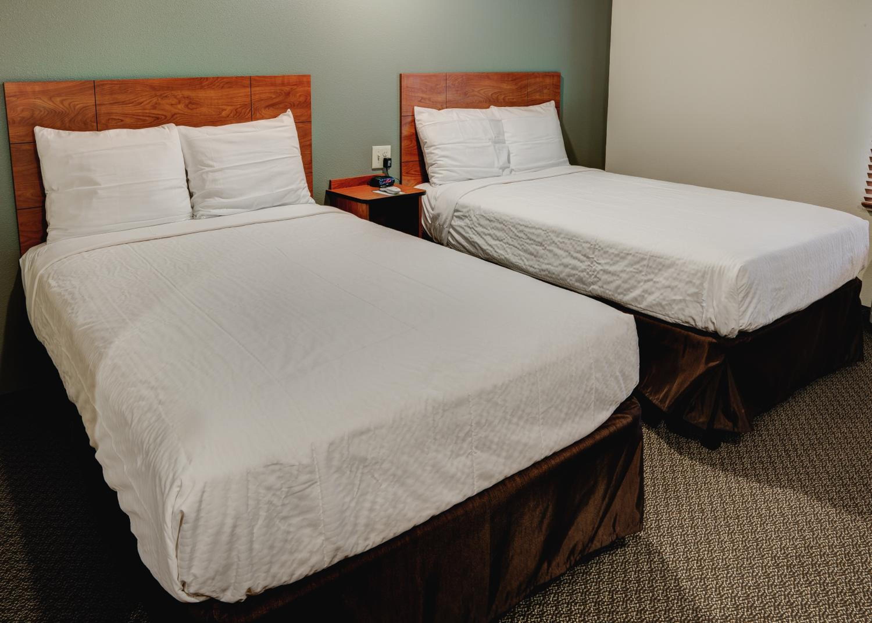 Double Room with Two Double Beds - Smoking photo 1