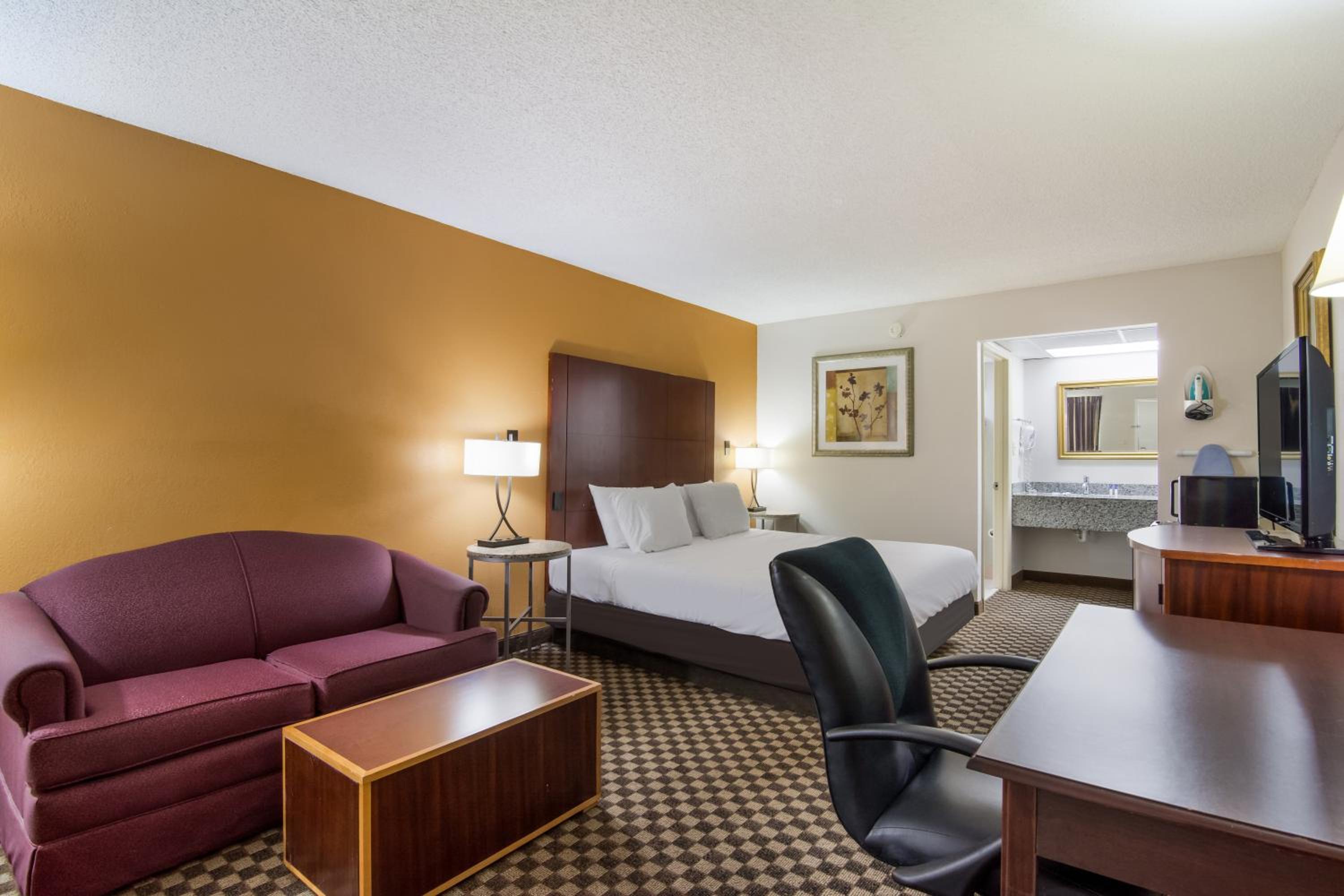 Standard King Room - Photo 3