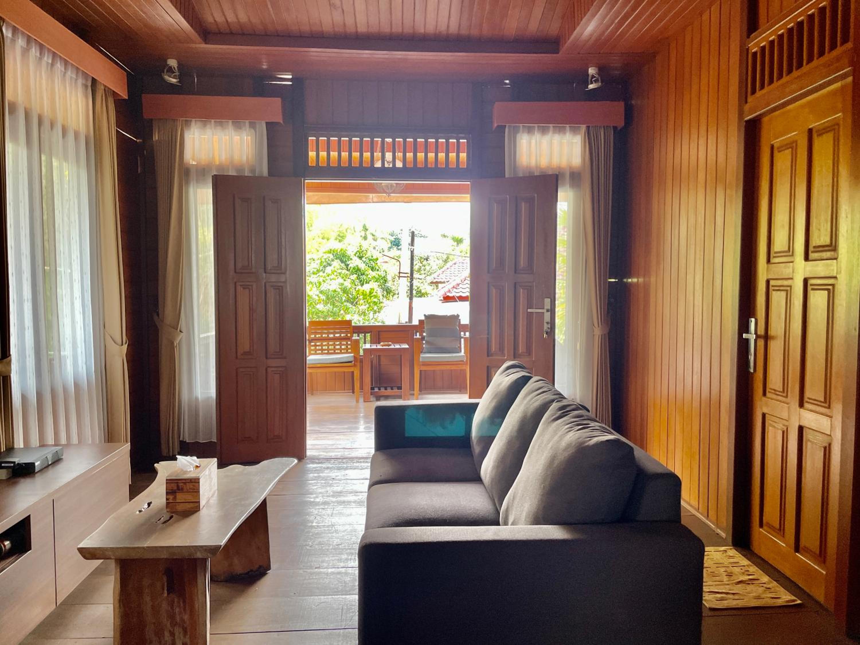 Villa photo 3