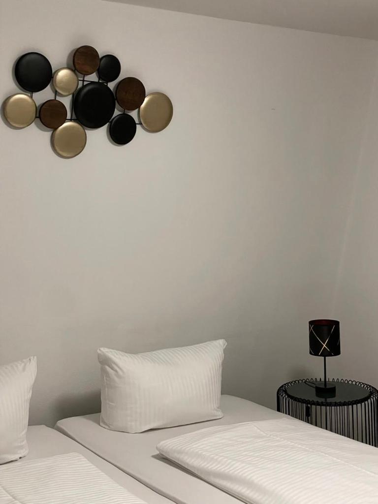 Standard Double or Twin Room - Photo 1