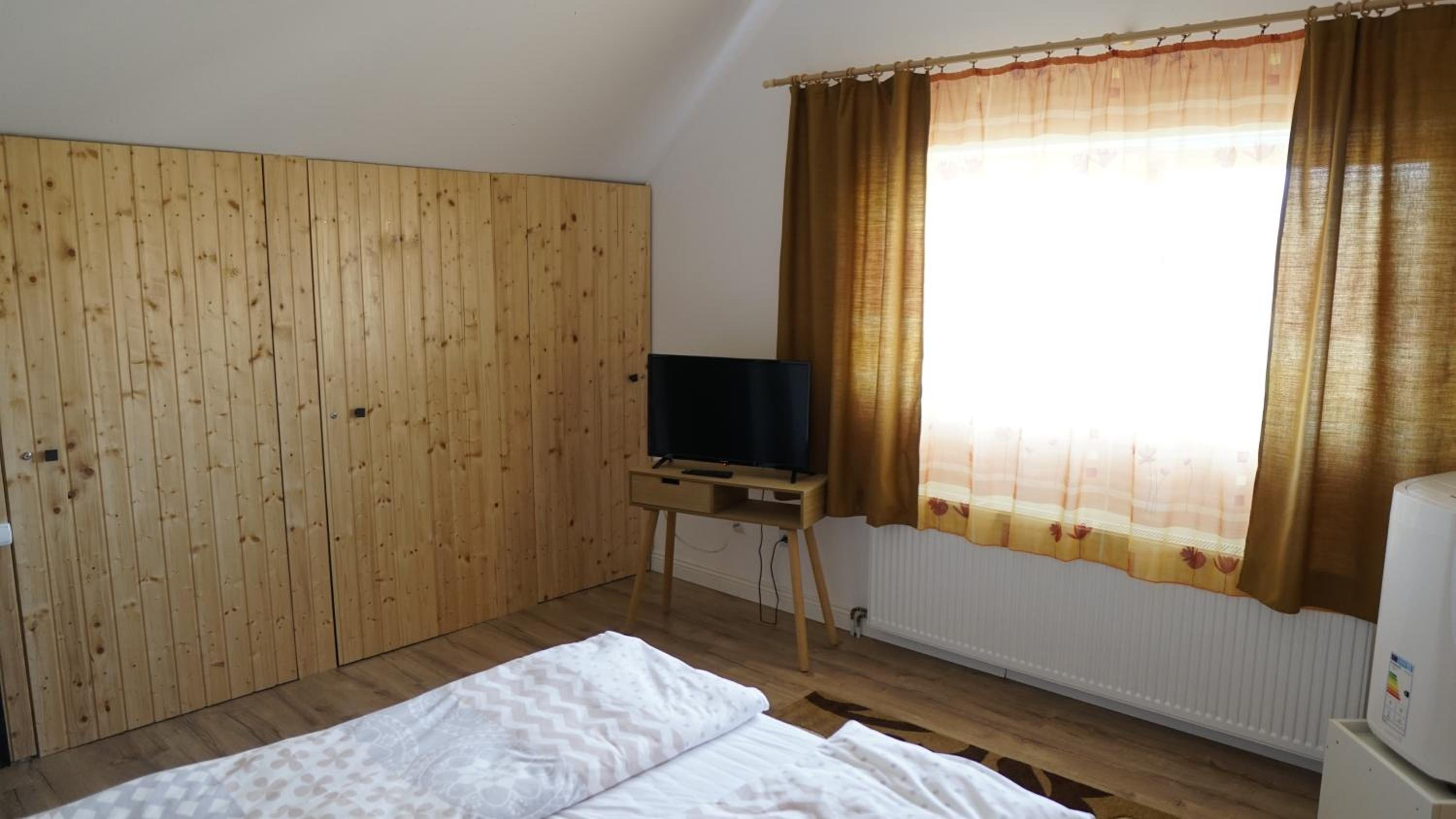 Two-Bedroom House - Photo 25