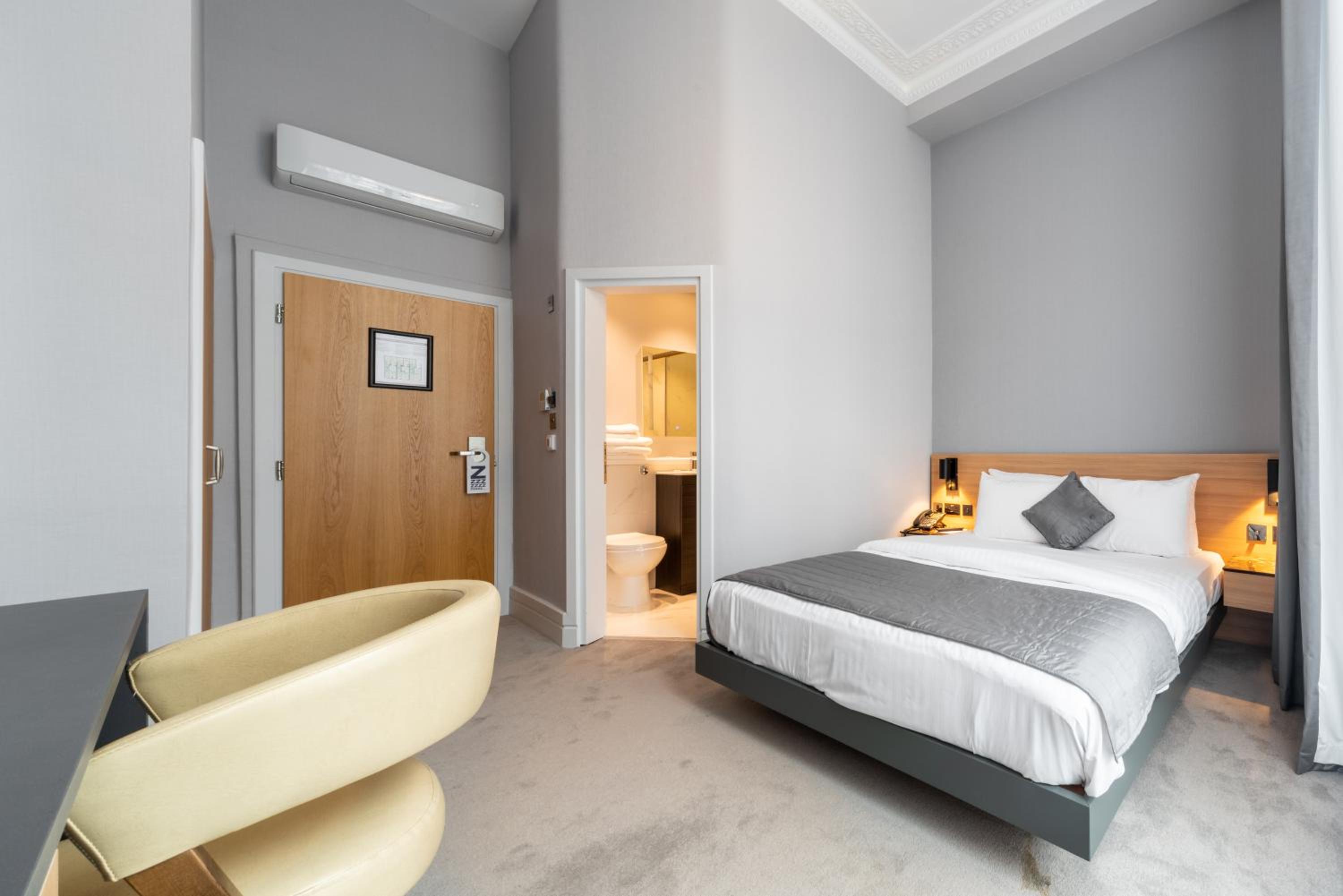 Double Room photo 2